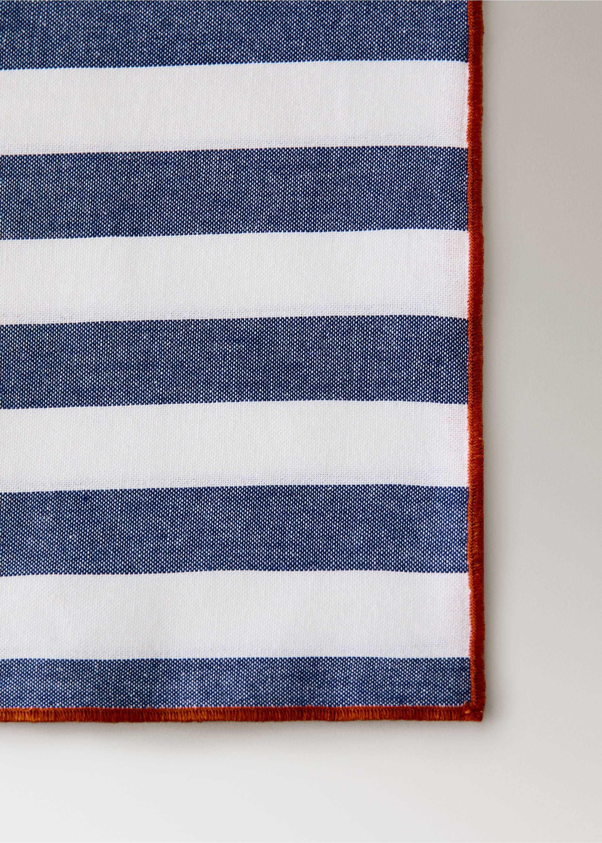 Striped cotton tablecloth for 6 to 8 guests - Details of the article 1, Blue. Ref: 27093739-00.