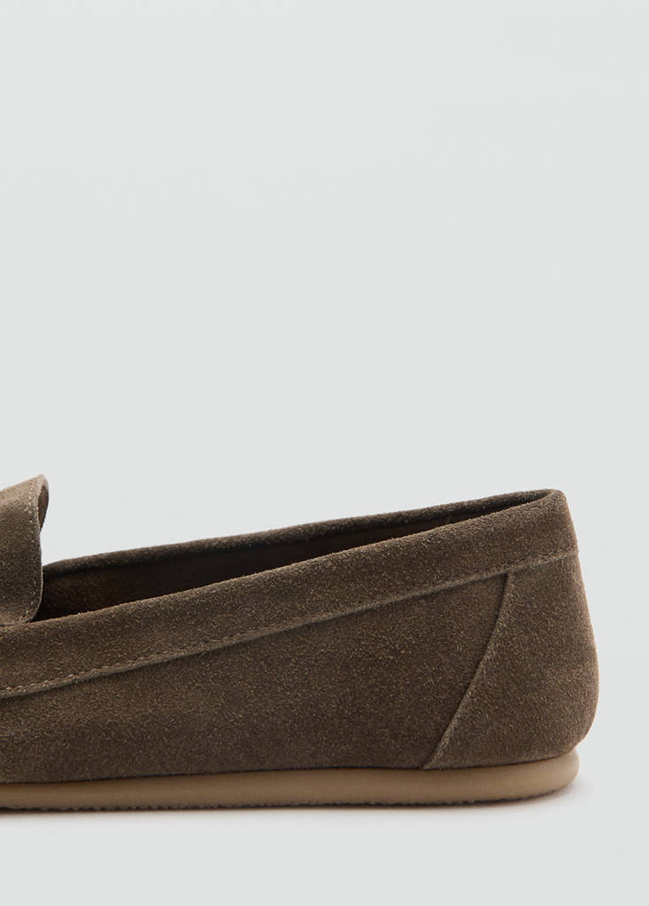 Suede loafer with gathered toe — Sand