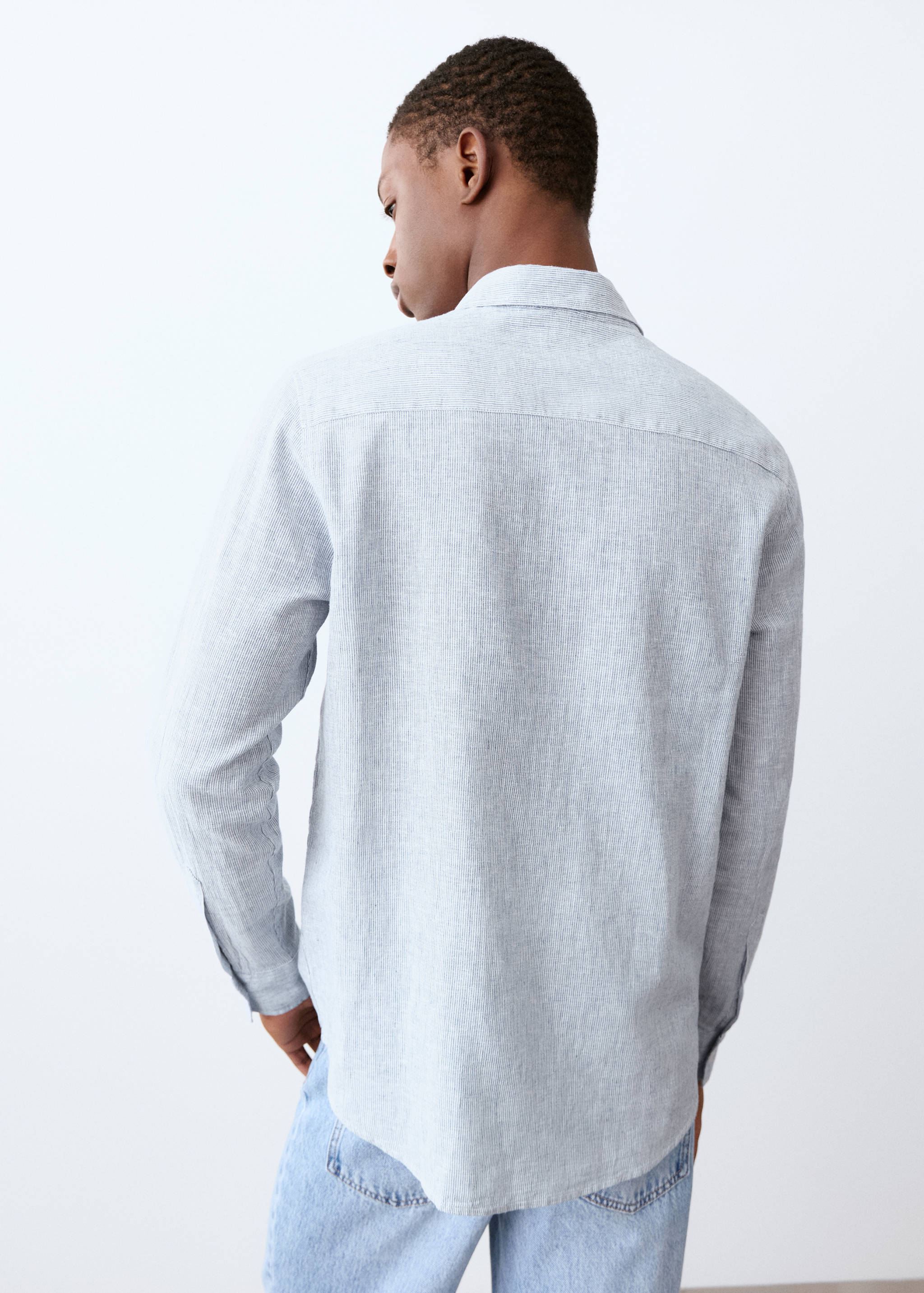 Linen shirt with thin stripes - Reverse of the article