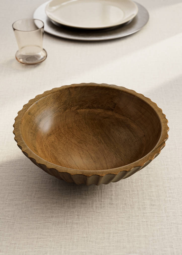 Mango wood bowl — Brown