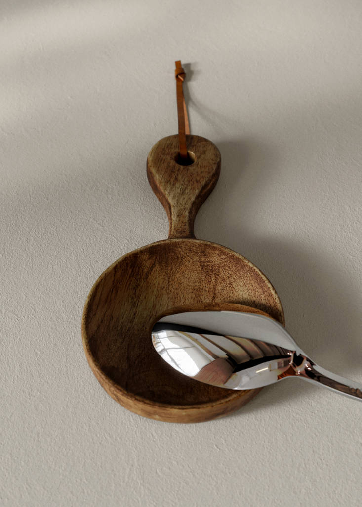 Mango wood spoon rest — Brown