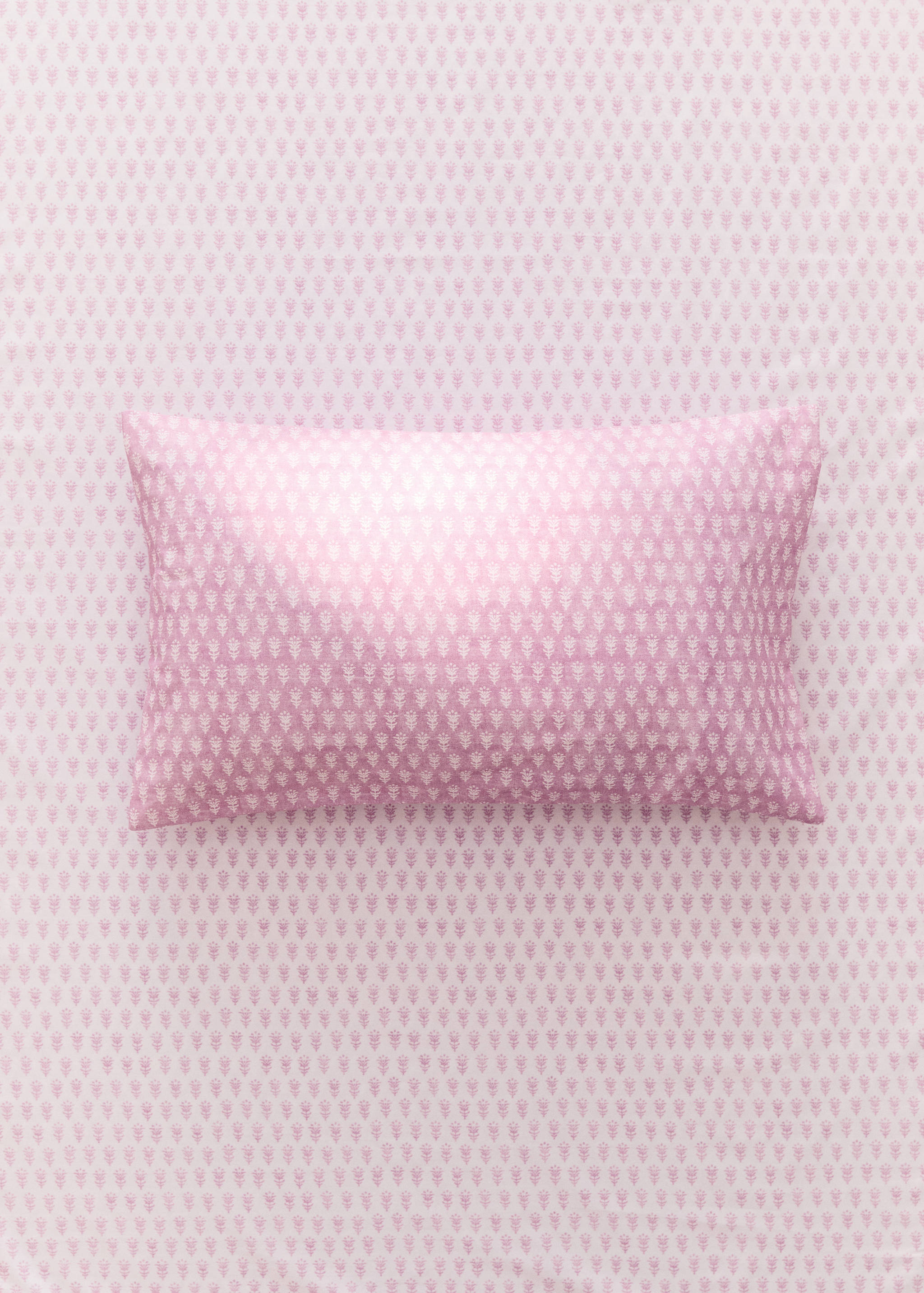 Cot bed pillowcase in mini floral percale cotton 30x50 cm - General plane