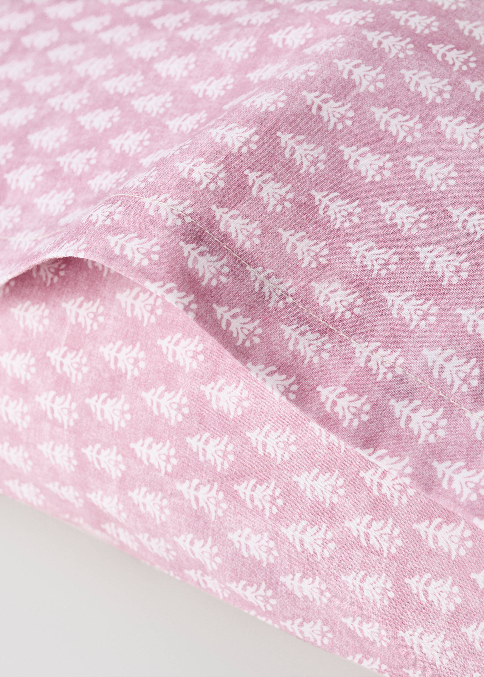 Cot bed pillowcase in mini floral percale cotton 30x50 cm - Details of the article 2, Pink. Ref: 27094057-00.