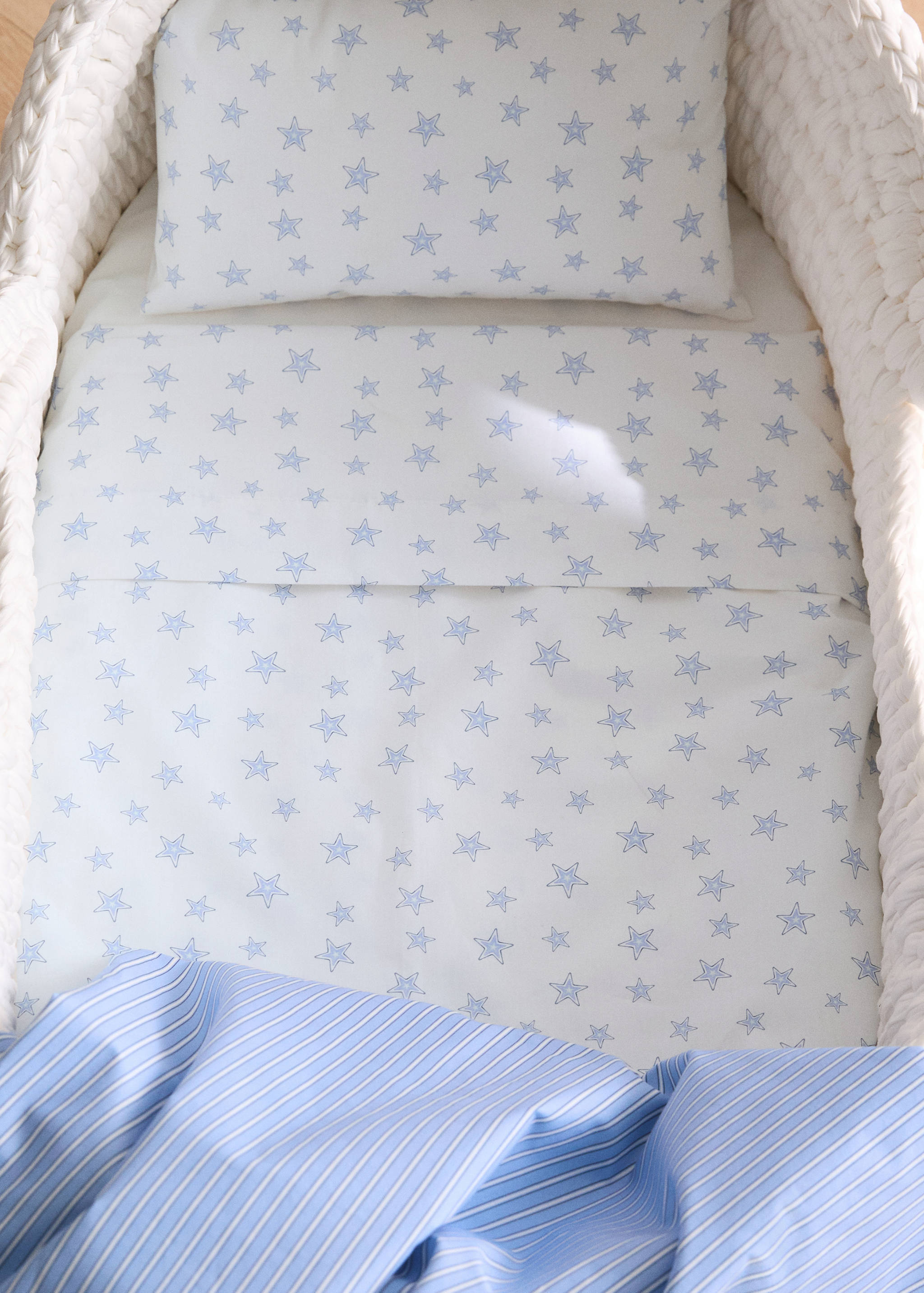 Mini cot sheet and pillow set in star-patterned cotton percale - General plane