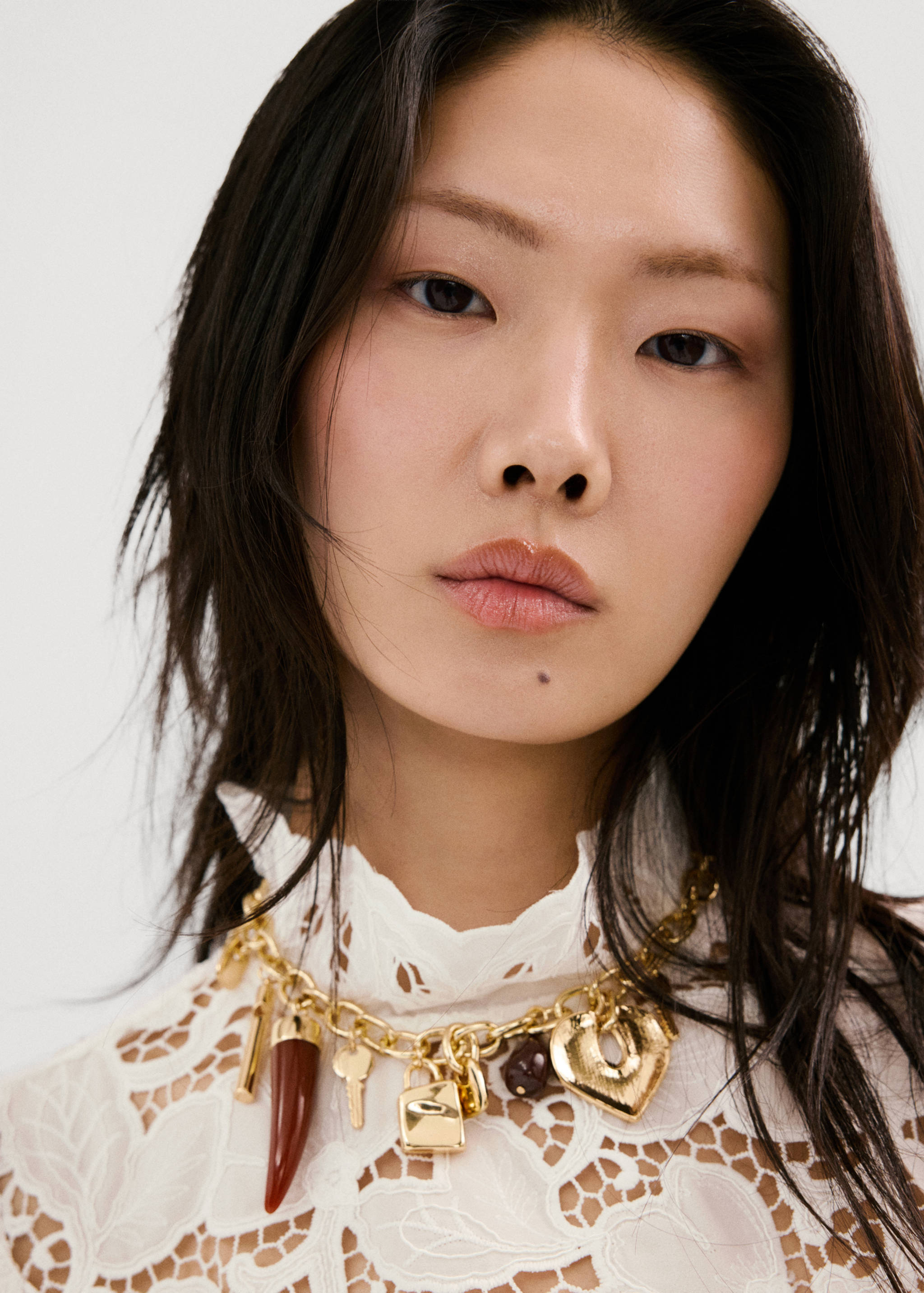 Bluse mit floraler Stickerei - Detail des Artikels 2