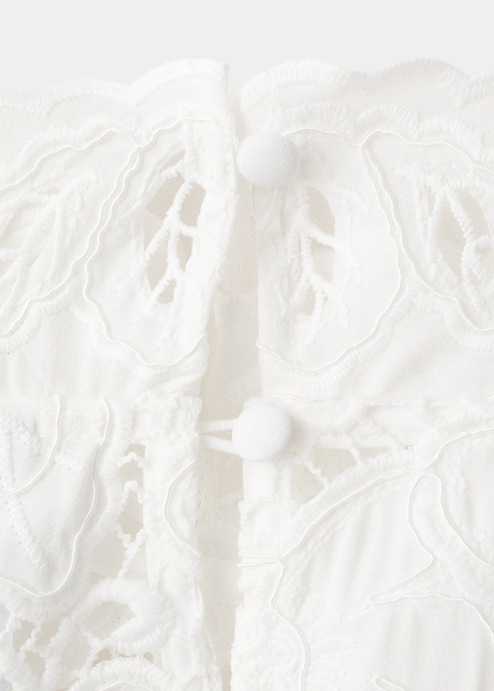 Bluse mit floraler Stickerei - Detail des Artikels 0