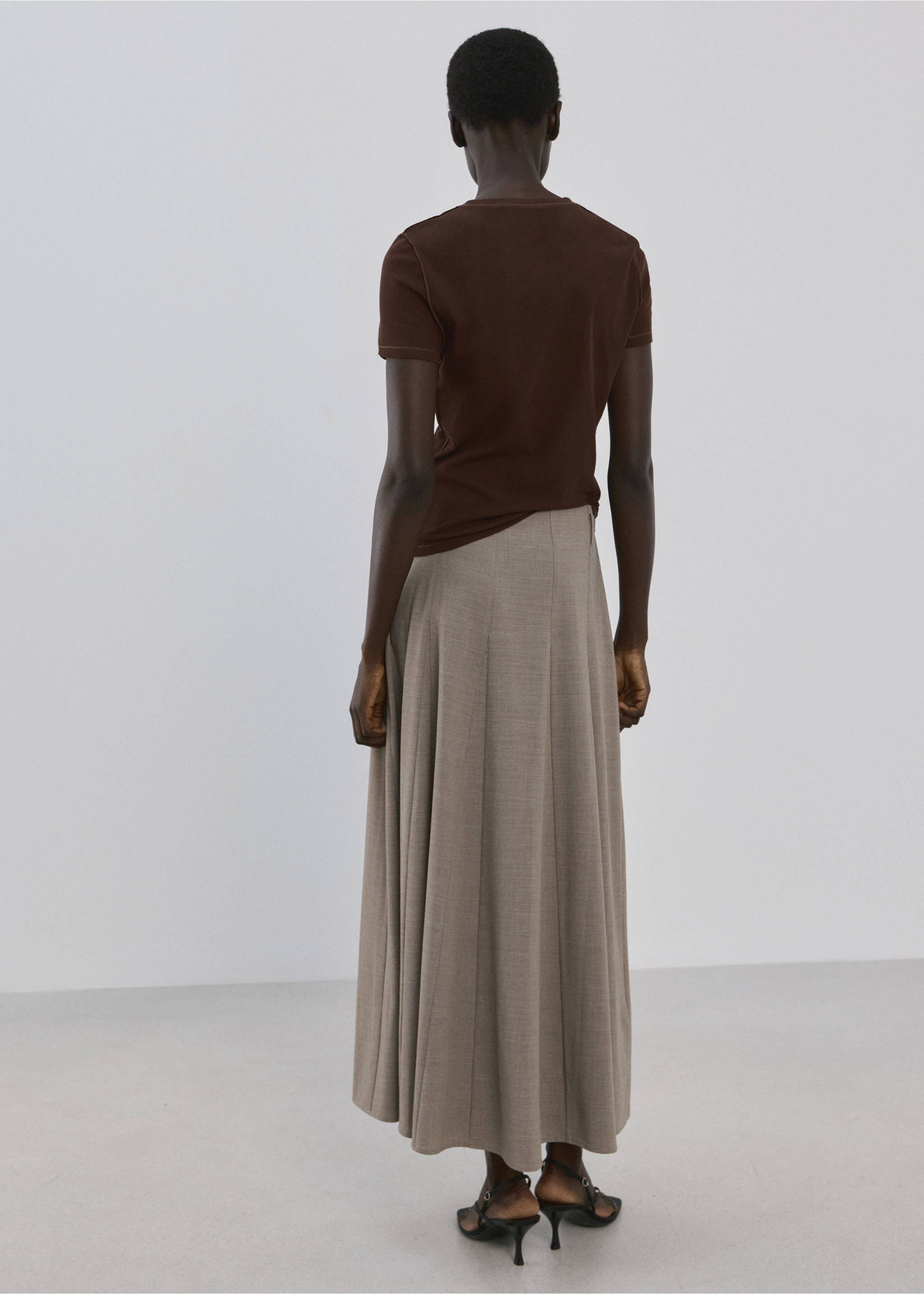 Cotton T-shirt with seams - Reverse of the article, Brown. Ref: 27094078-00.