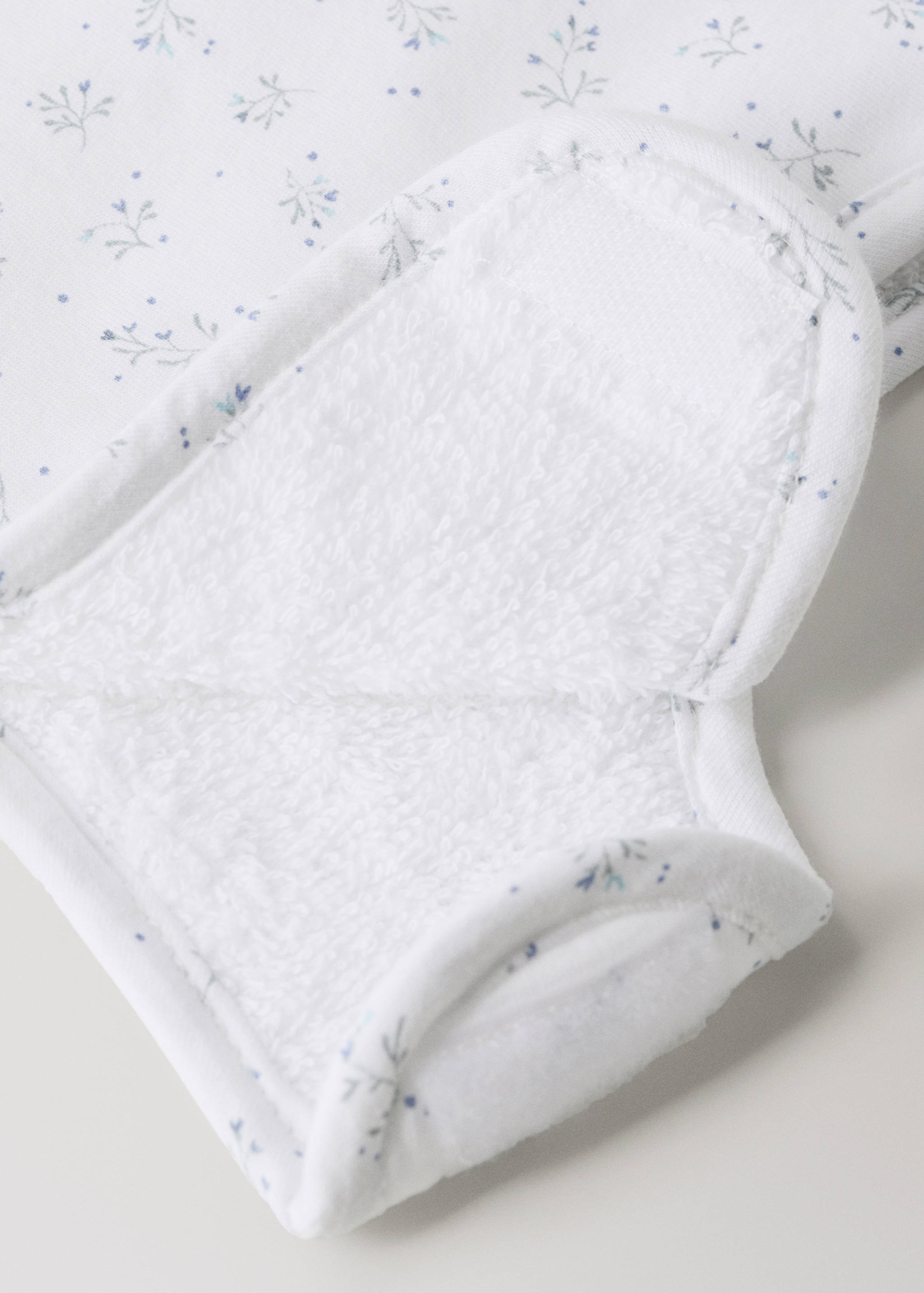 Babero algodón flores - Detalle del artículo 2