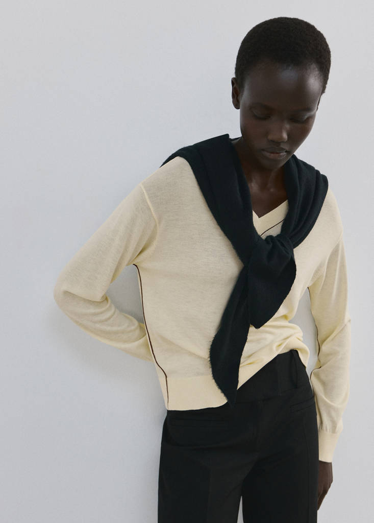 V-neck sweater with contrast trim — Pastel Yellow