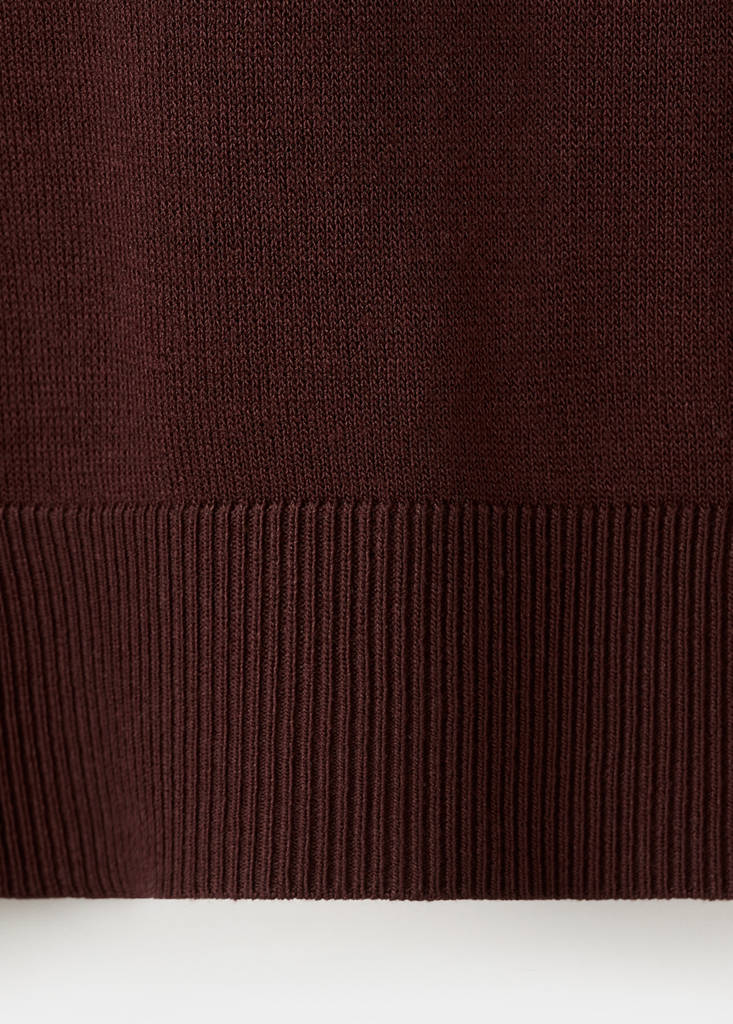 V-neck sweater with contrast trim — Chocolate
