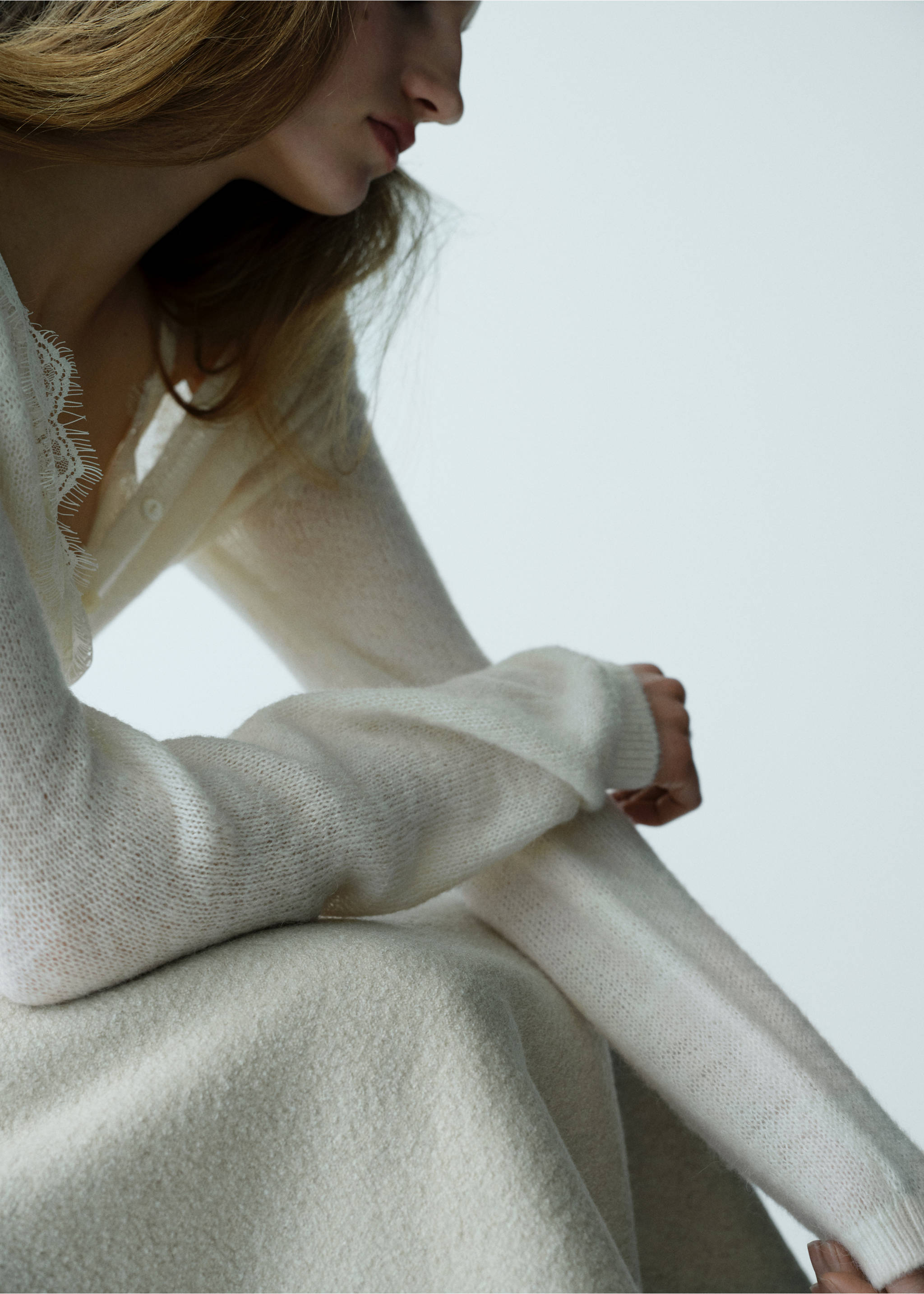 Lace knit cardigan - Details of the article 6, Ecru. Ref: 27094096-00.