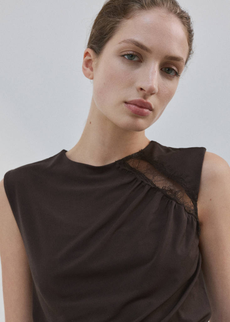 Ruched fitted top — Brown