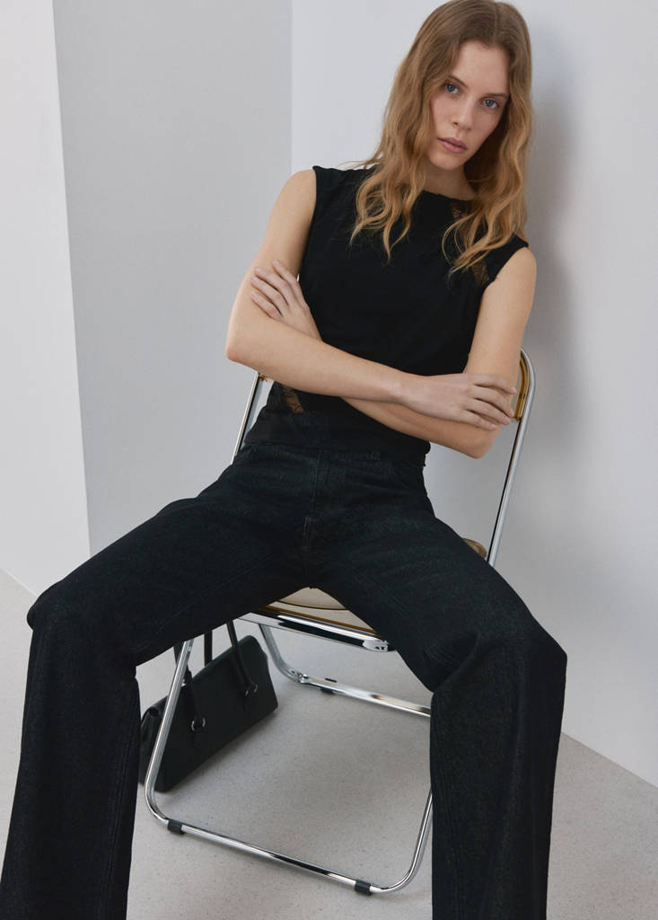 Ruched fitted top — Black