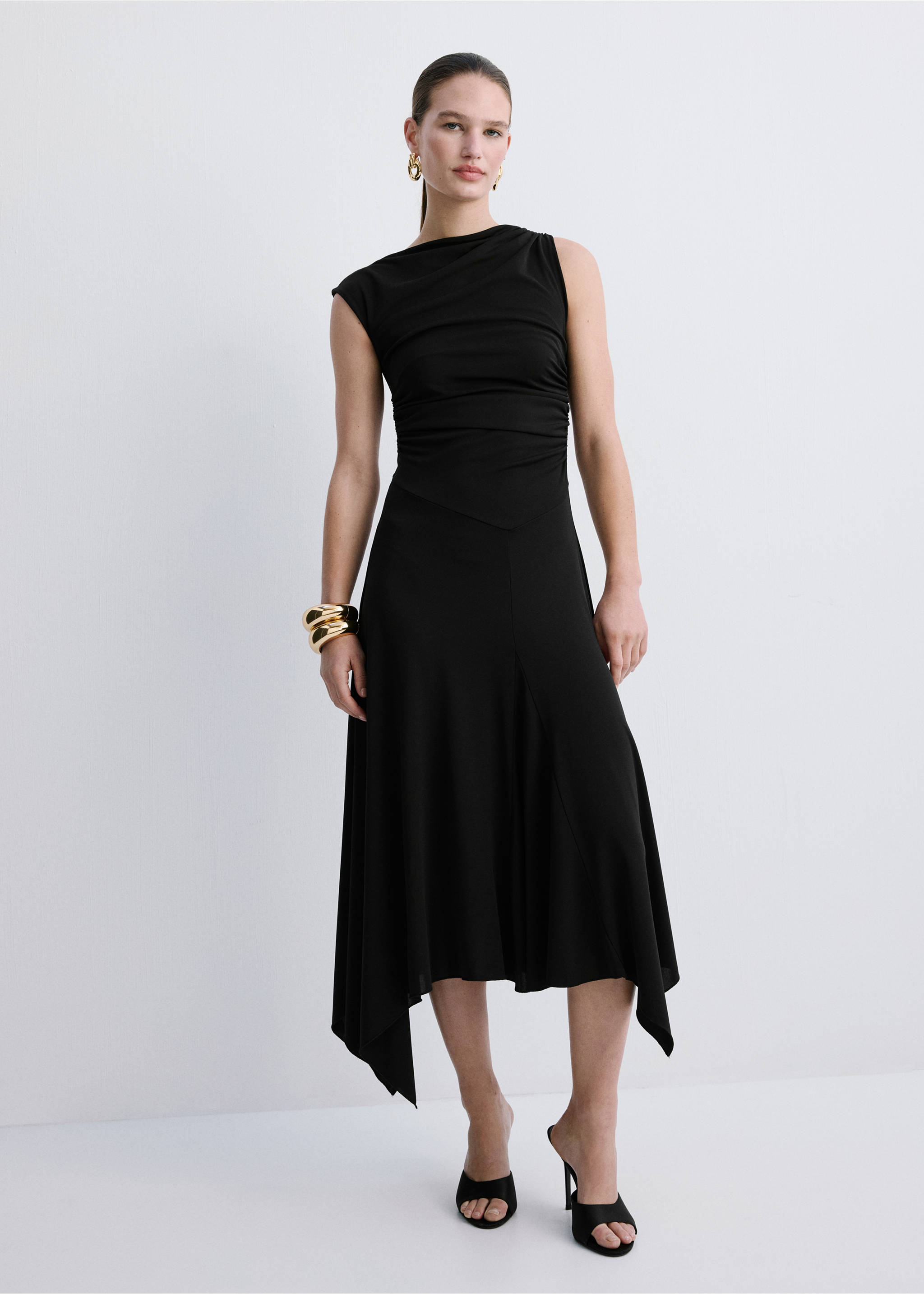 Asymmetrical flared dress - General plane, Black. Ref: 27094099-00.