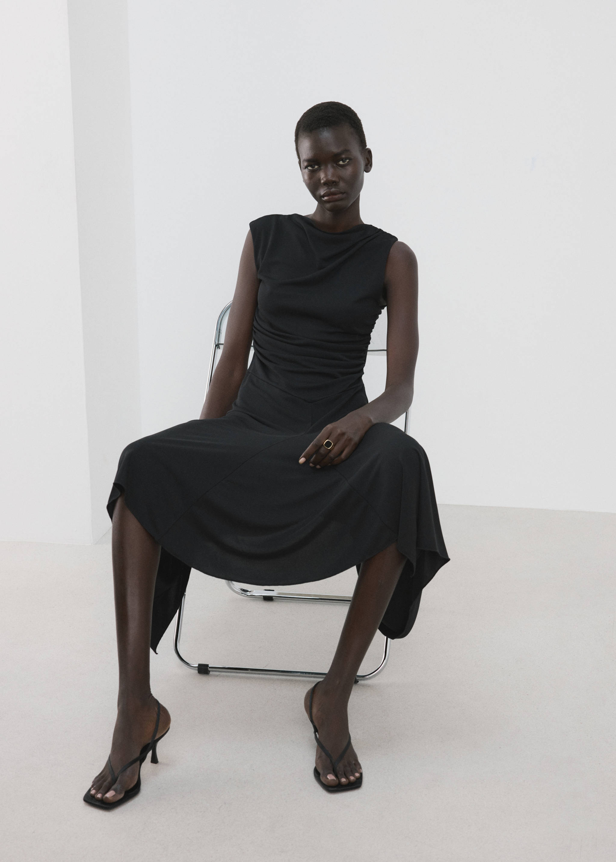 Asymmetrisches A-Linien-Kleid - Detail des Artikels 2