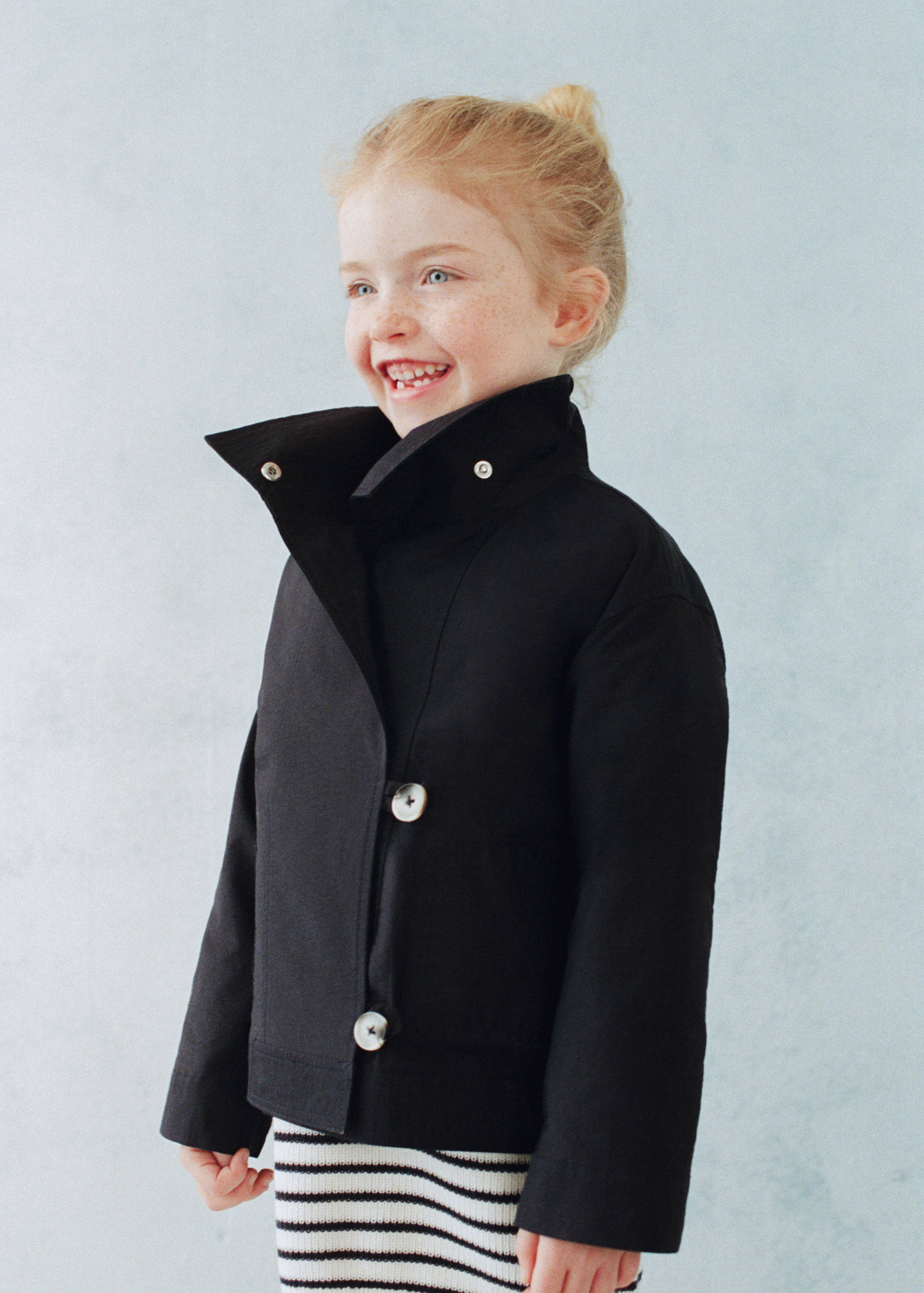 Buttoned jacket - Details of the article 6