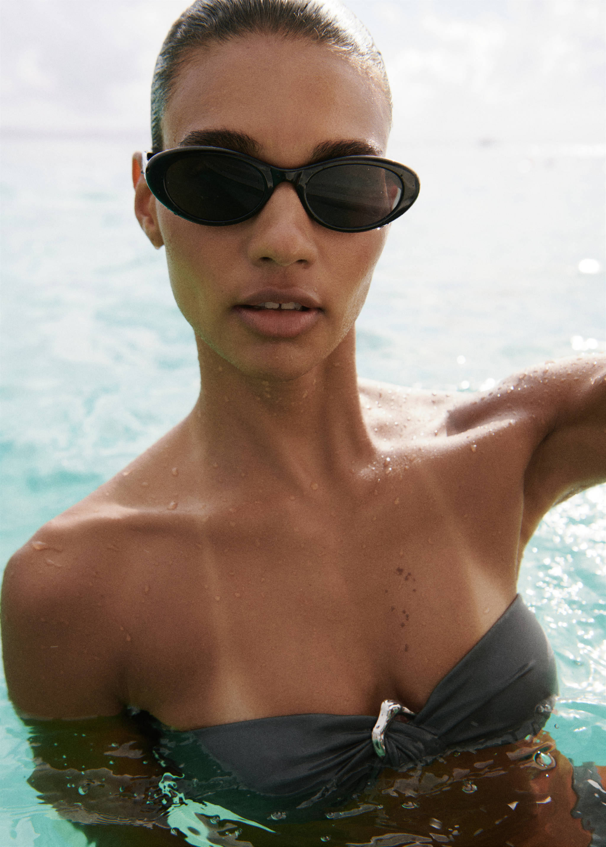 Metallic detail bandeau bikini top - Details of the article 1