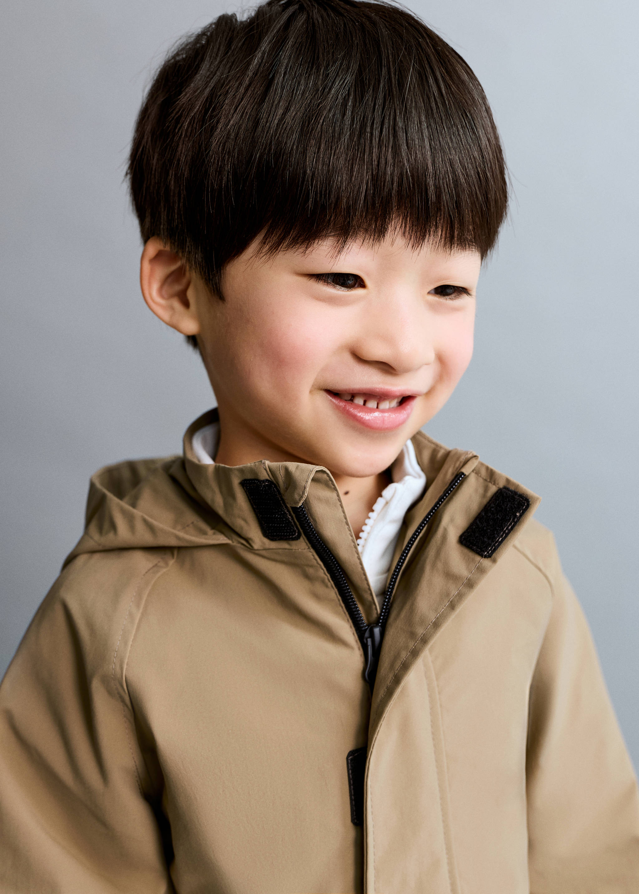 Hooded jacket with pockets - Medium plane