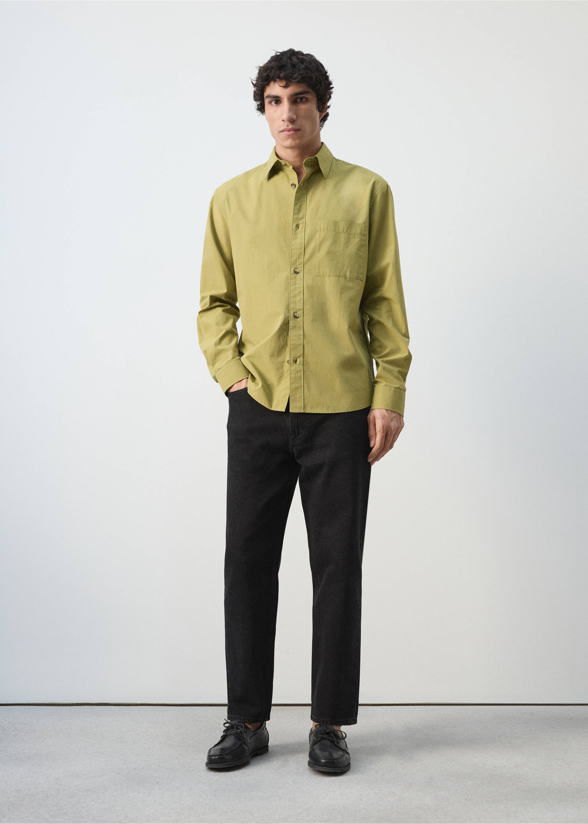 100% cotton relaxed-fit shirt - General plane, Olive Green. Ref: 27094424-00.