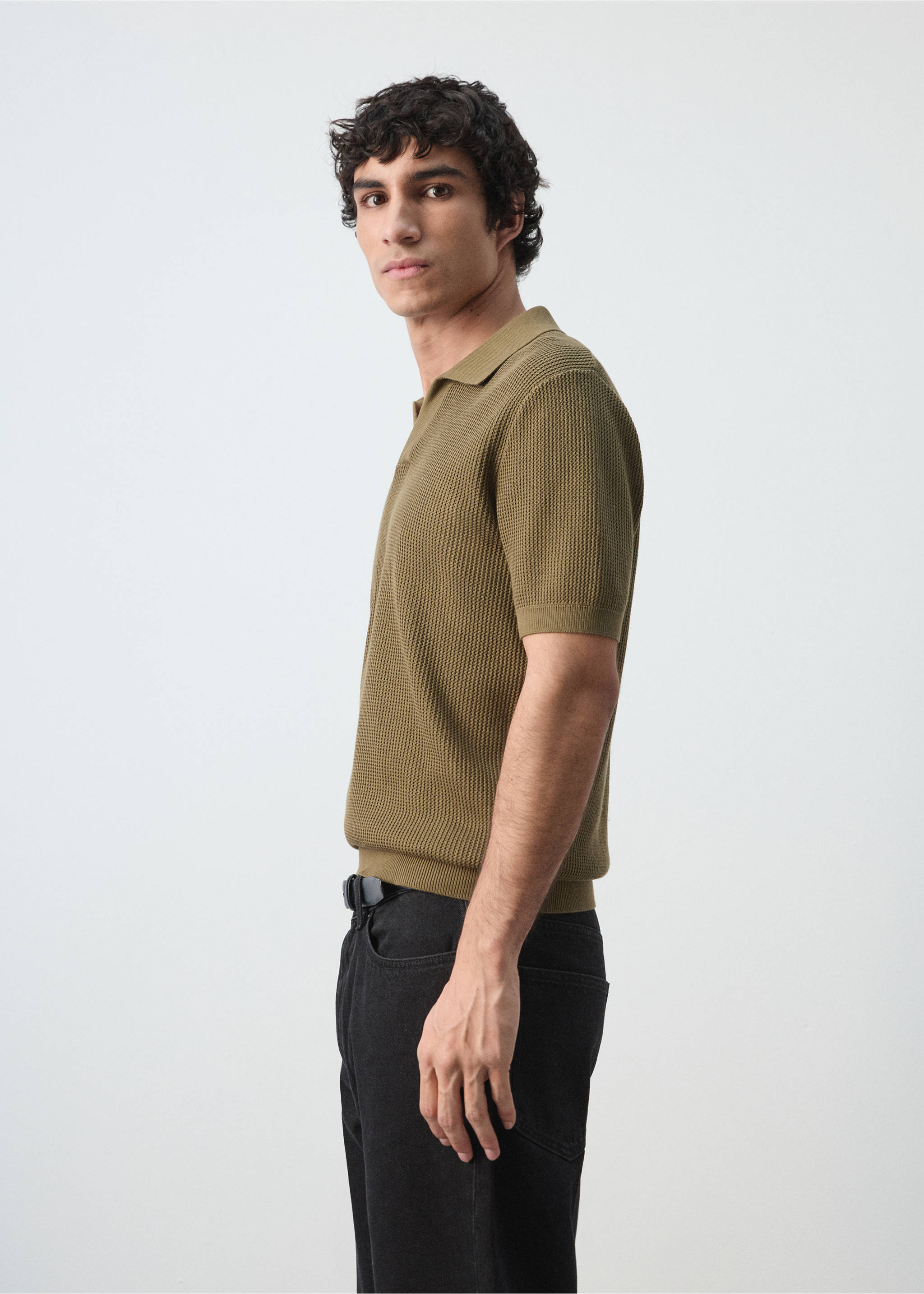 100% cotton knitted polo structure - Details of the article 2, Khaki. Ref: 27094425-00.