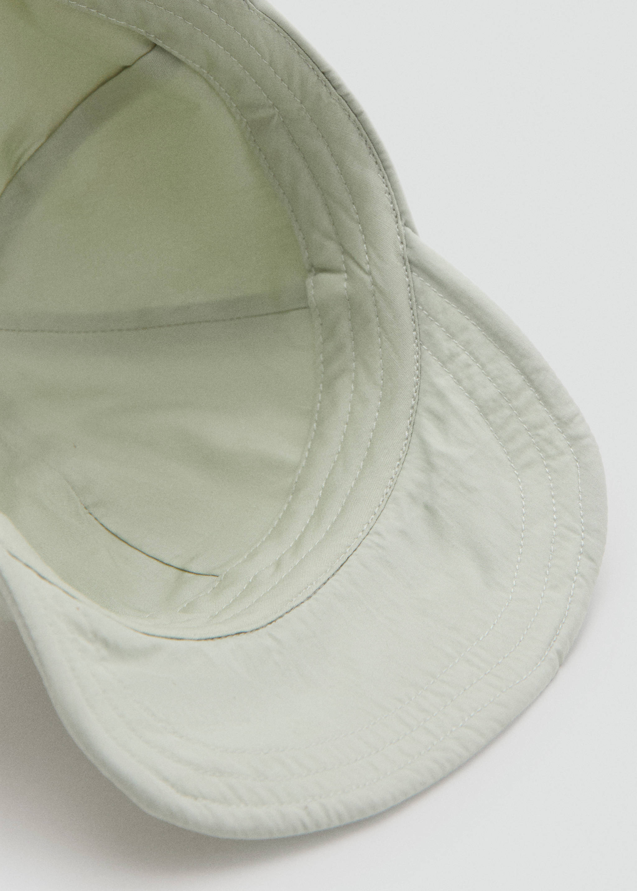Cap with visor - Details of the article 2