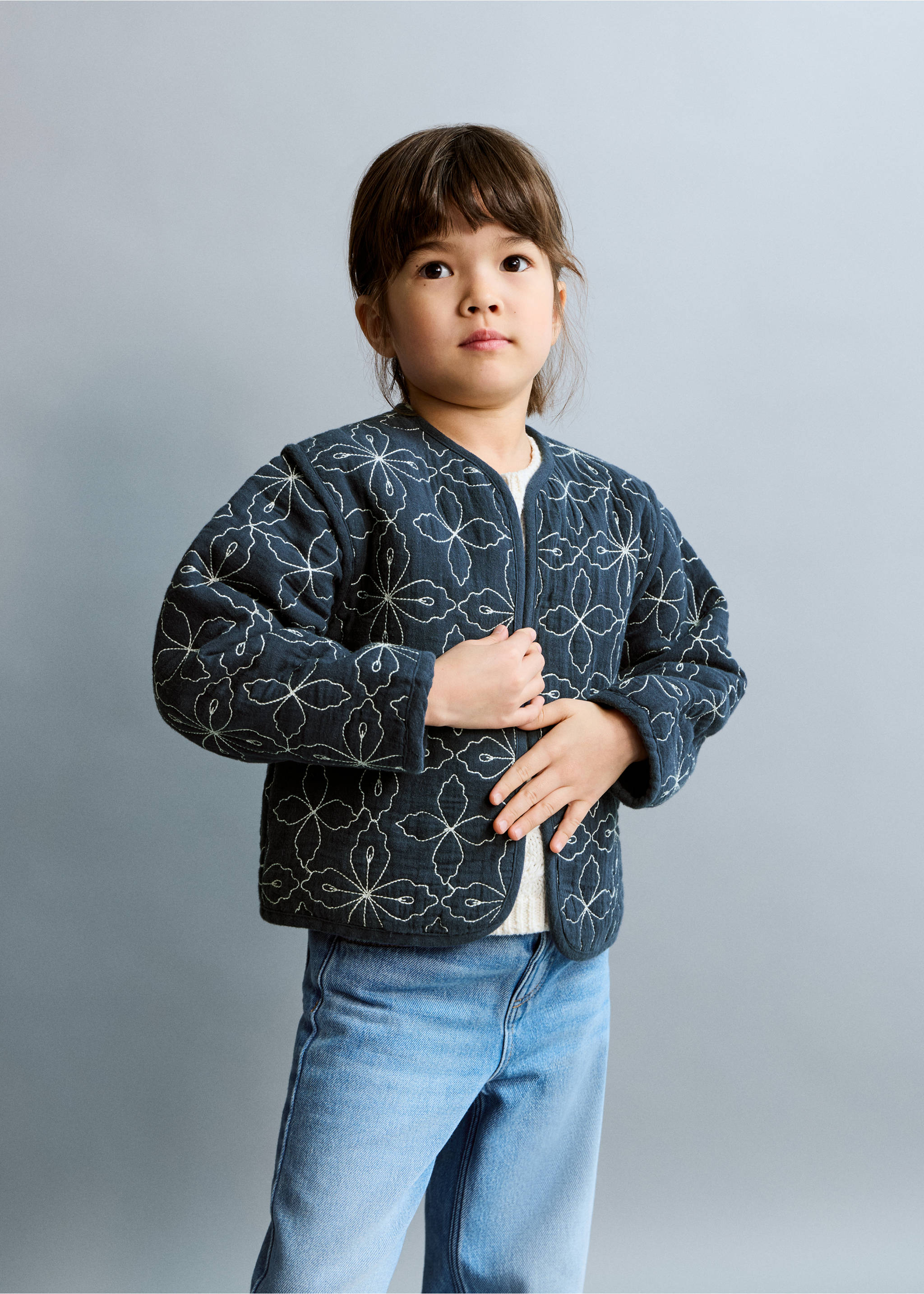 Chaqueta panel bordado - Plano general, Azul marino. Ref: 27094428-00.