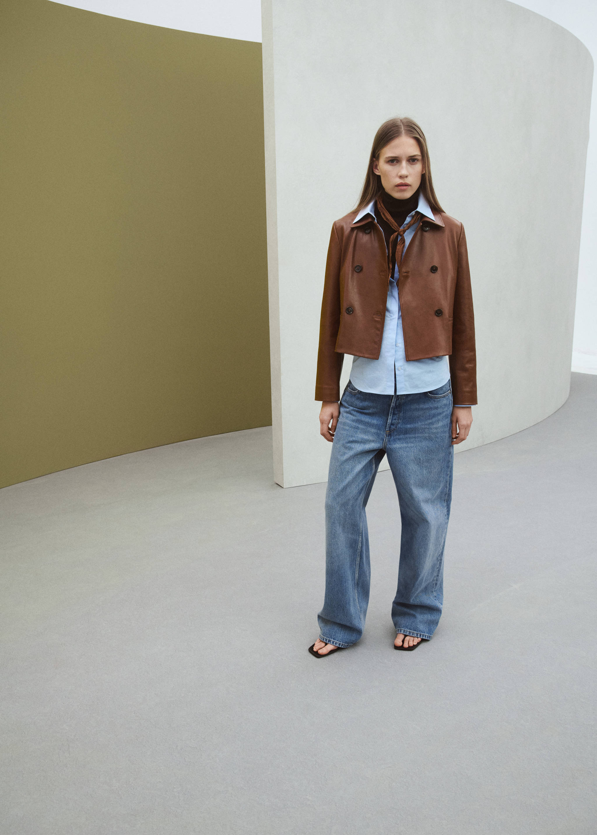 Double-breasted leather jacket - General plane