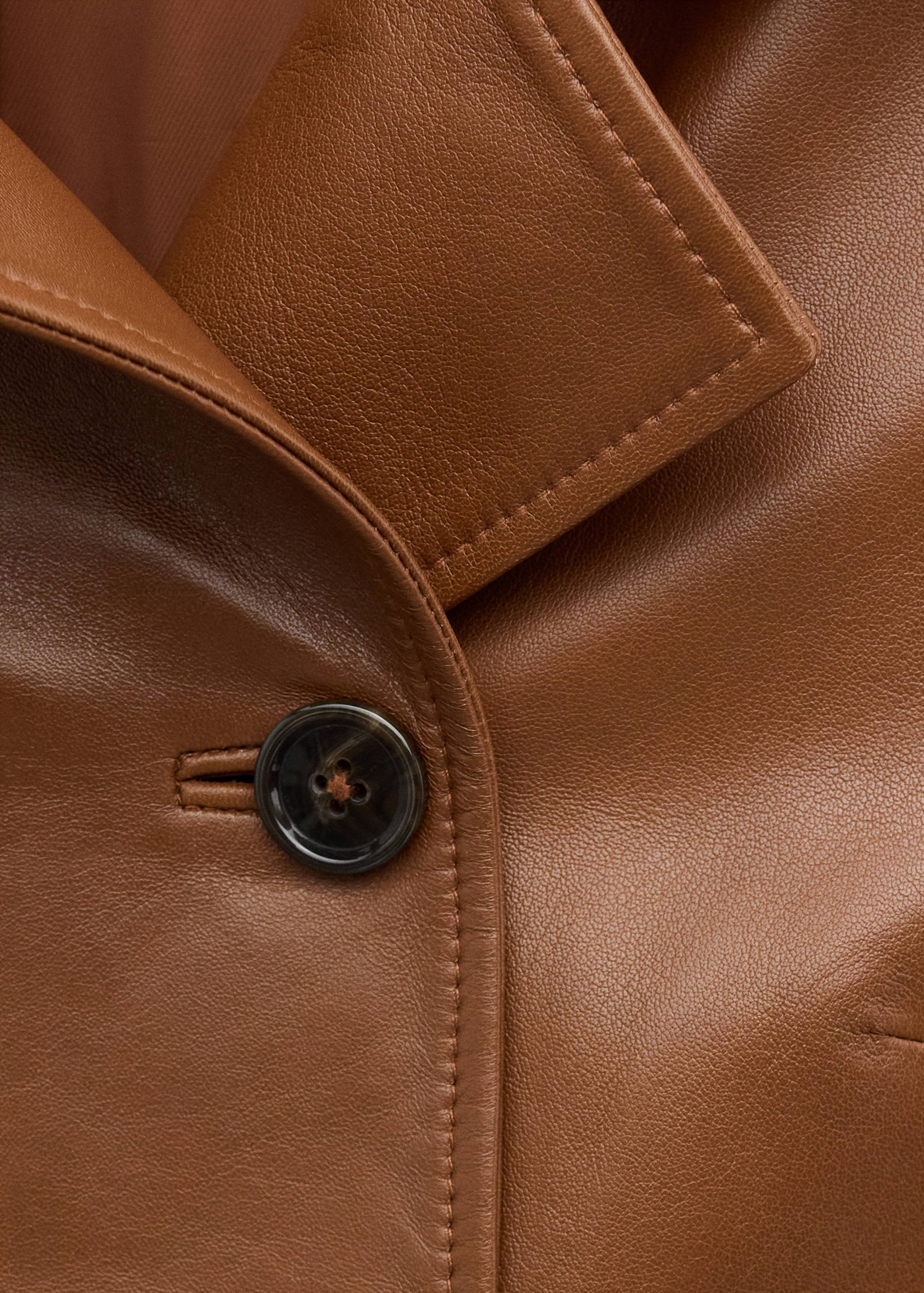 Double-breasted leather jacket - Details of the article 8