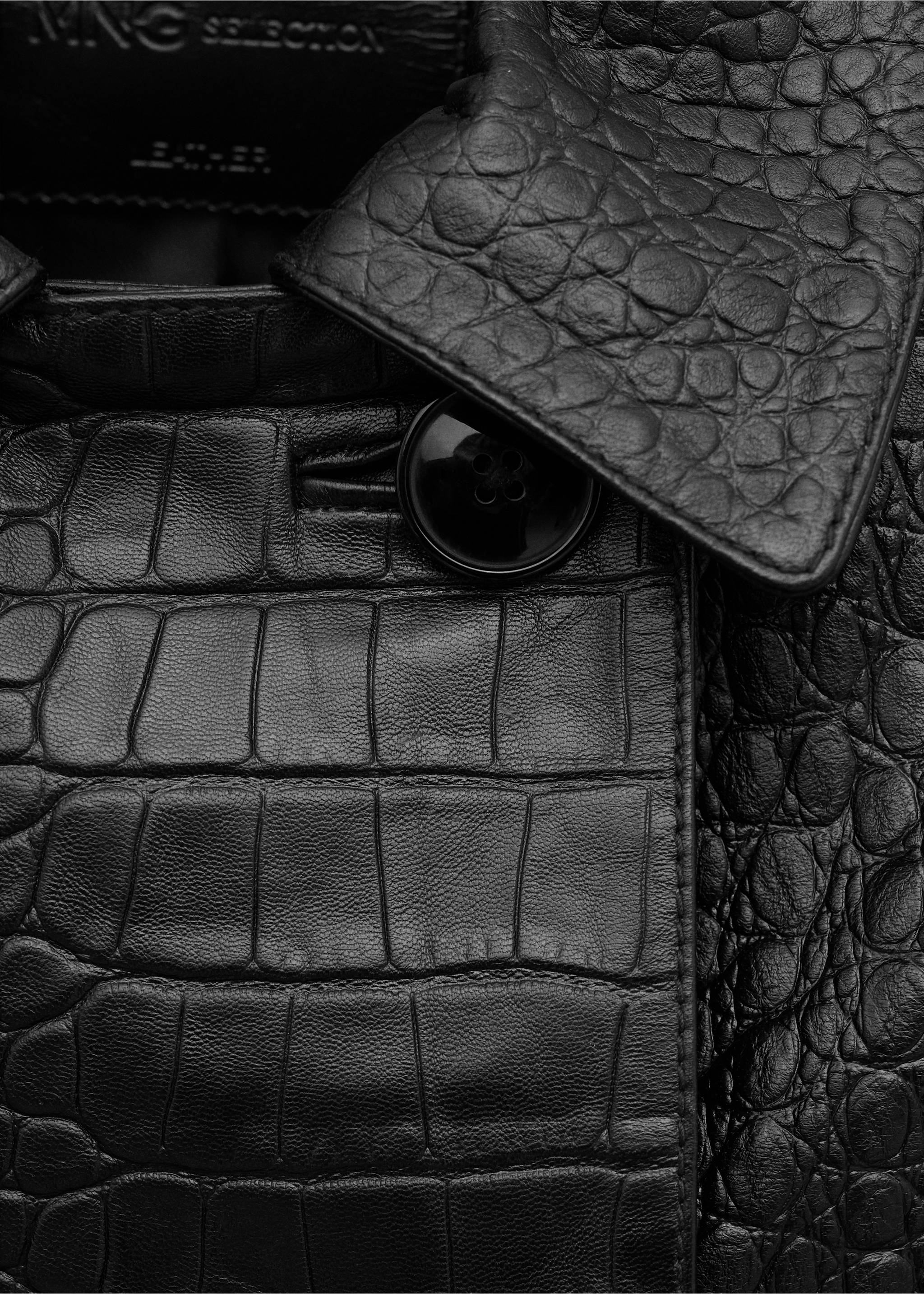 Double-breasted leather jacket - Details of the article 8, Black. Ref: 27094432-00.