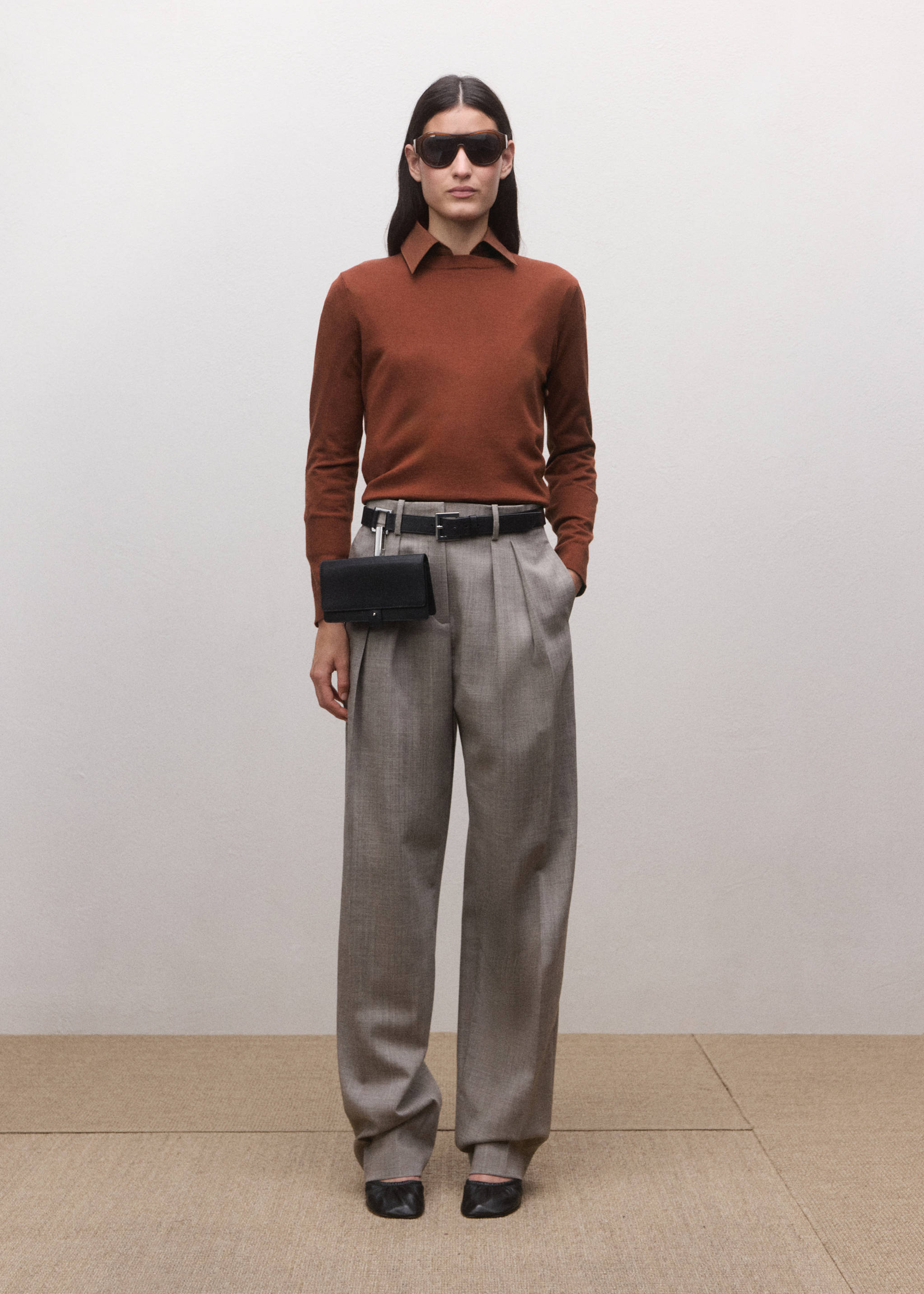 100% wool round-neck sweater - Details of the article 2