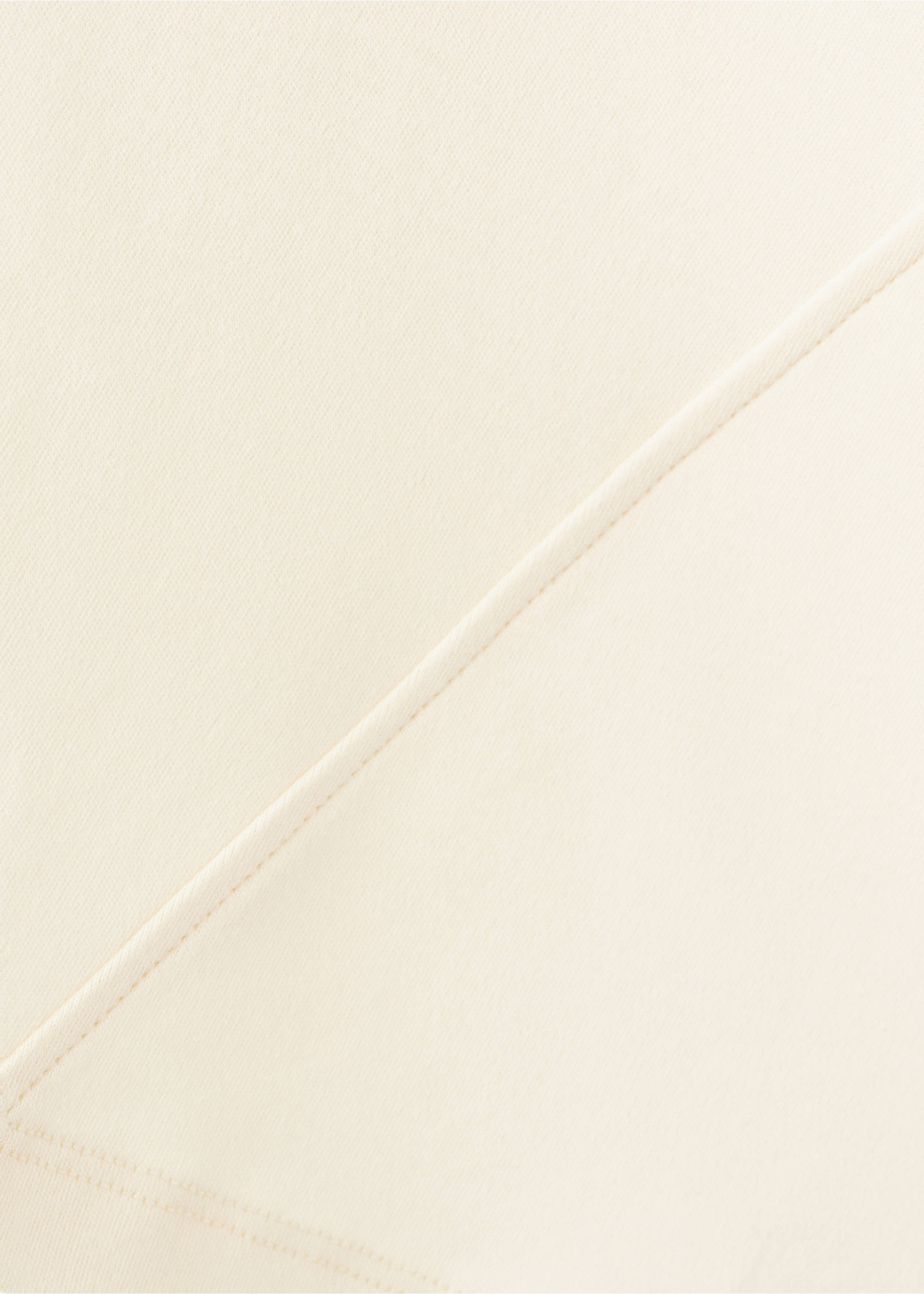 Fitted cotton T-shirt with asymmetric hem - Details of the article 0, Vanilla. Ref: 27094441-00.