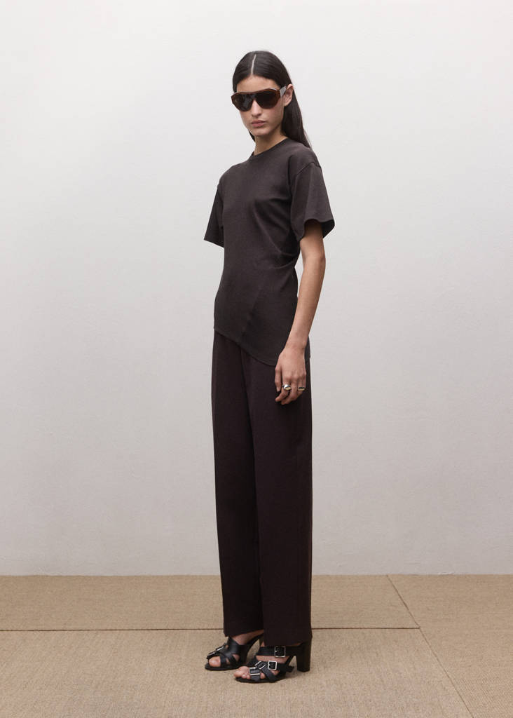 Fitted cotton T-shirt with asymmetric hem — Wine