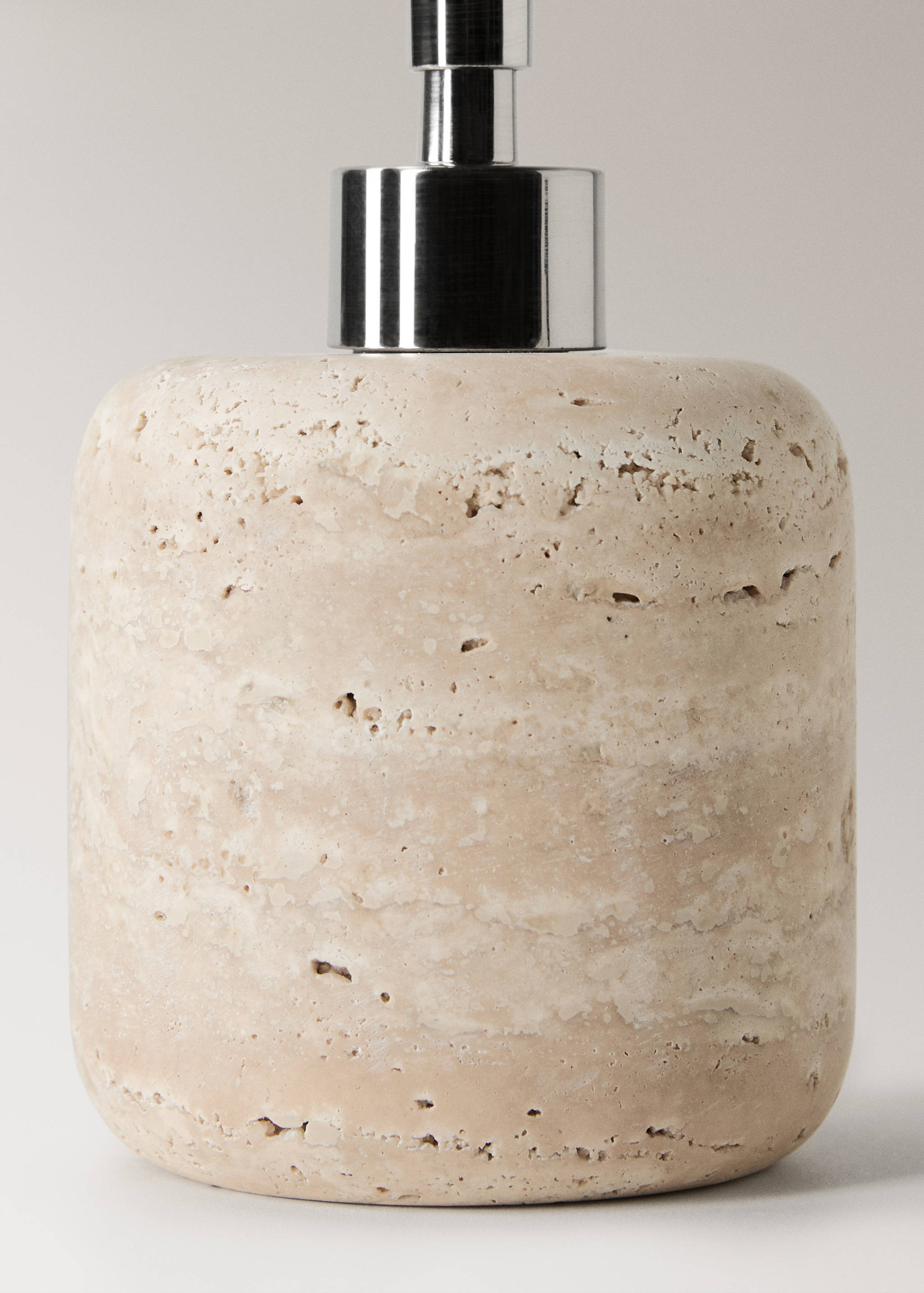 Marble soap dispenser - Details of the article 2