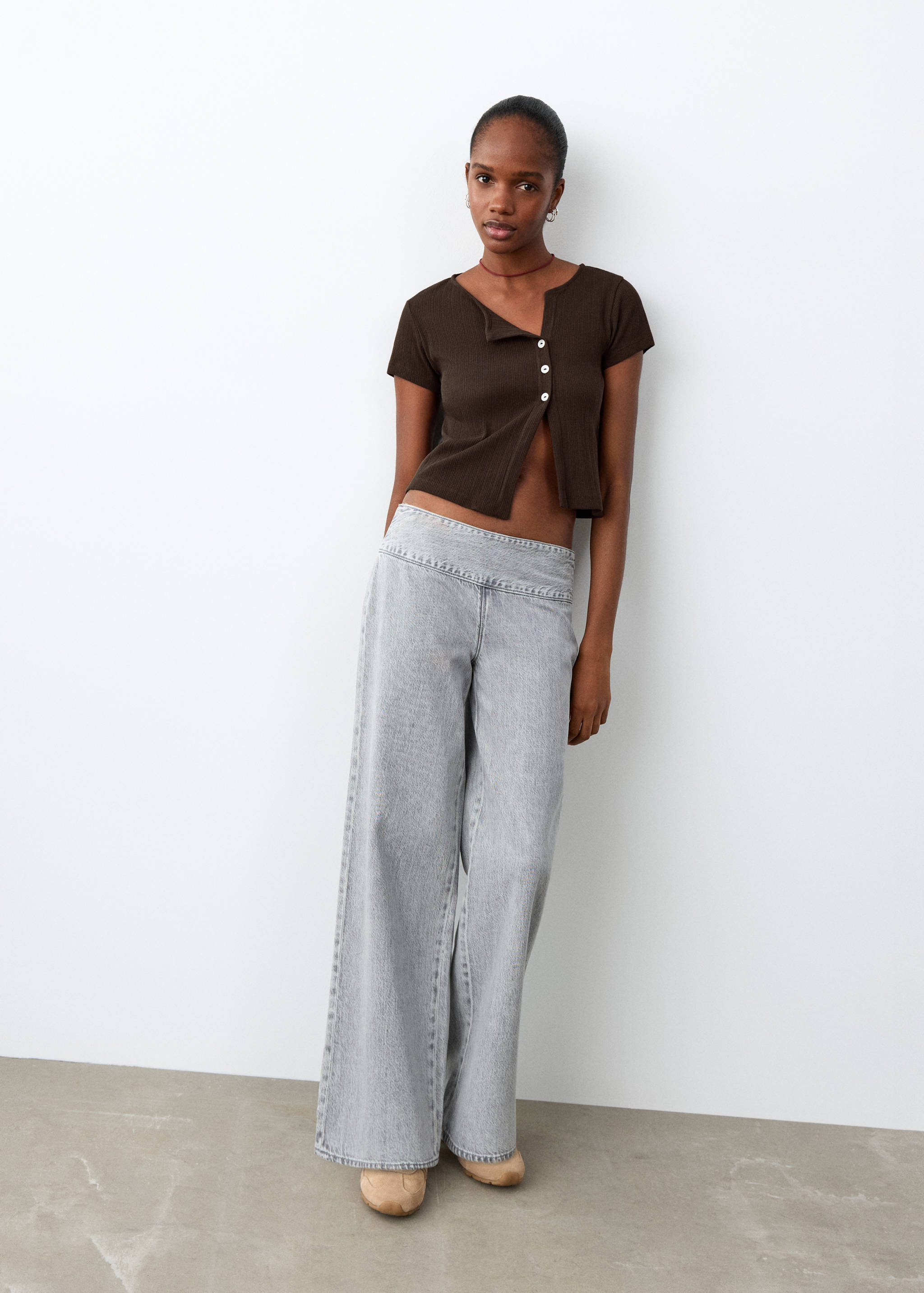 Ribbed T-shirt with button details - General plane