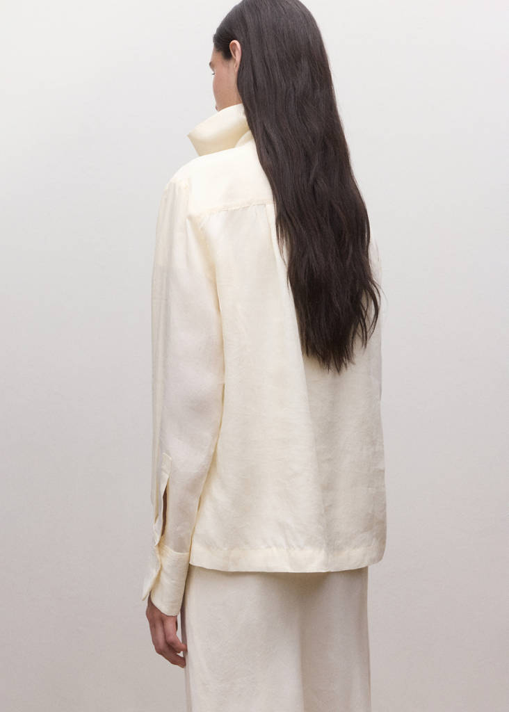 Lyocell funnel neck shirt — Ecru