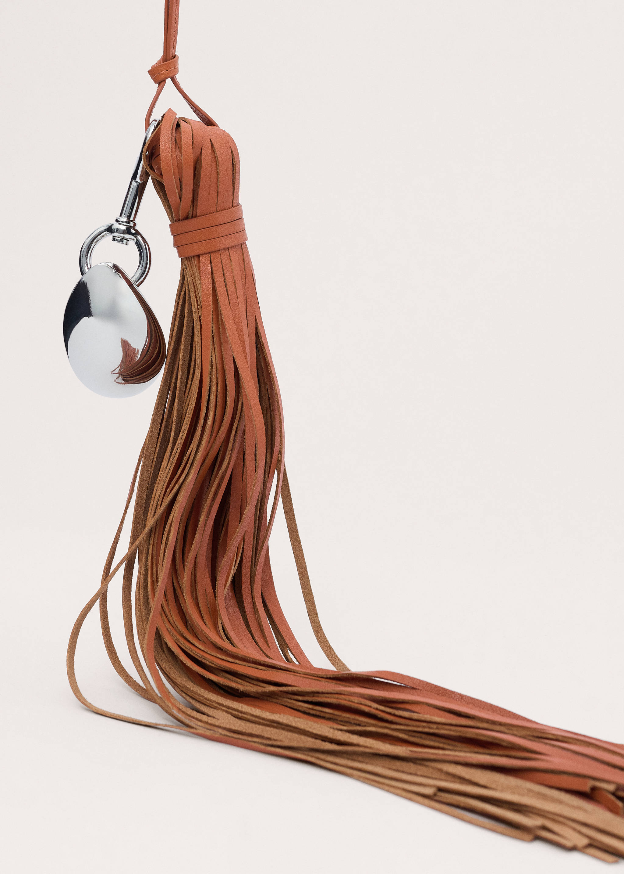 Fringed leather keyring - Details of the article 1