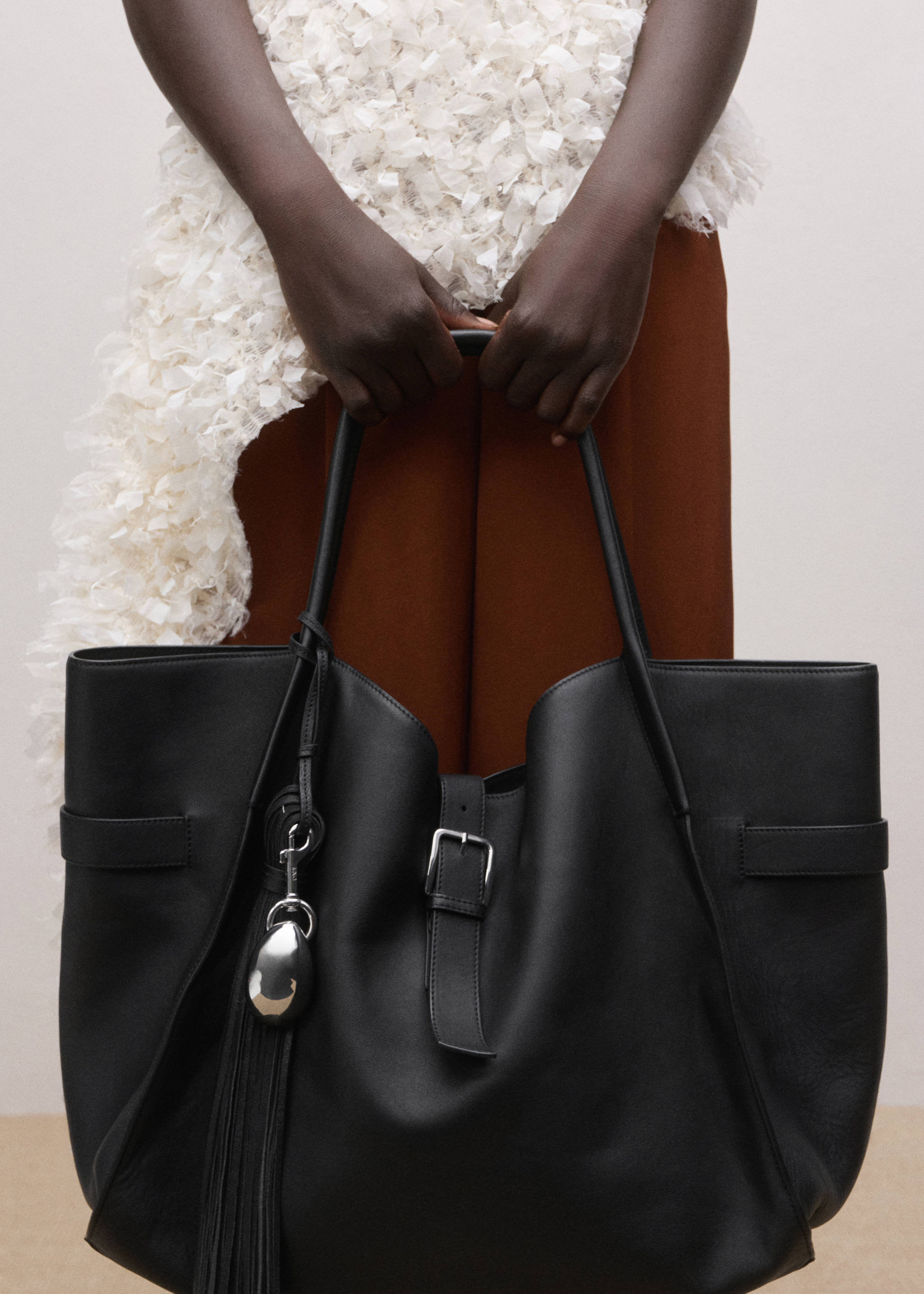 Fringed leather keyring - General plane