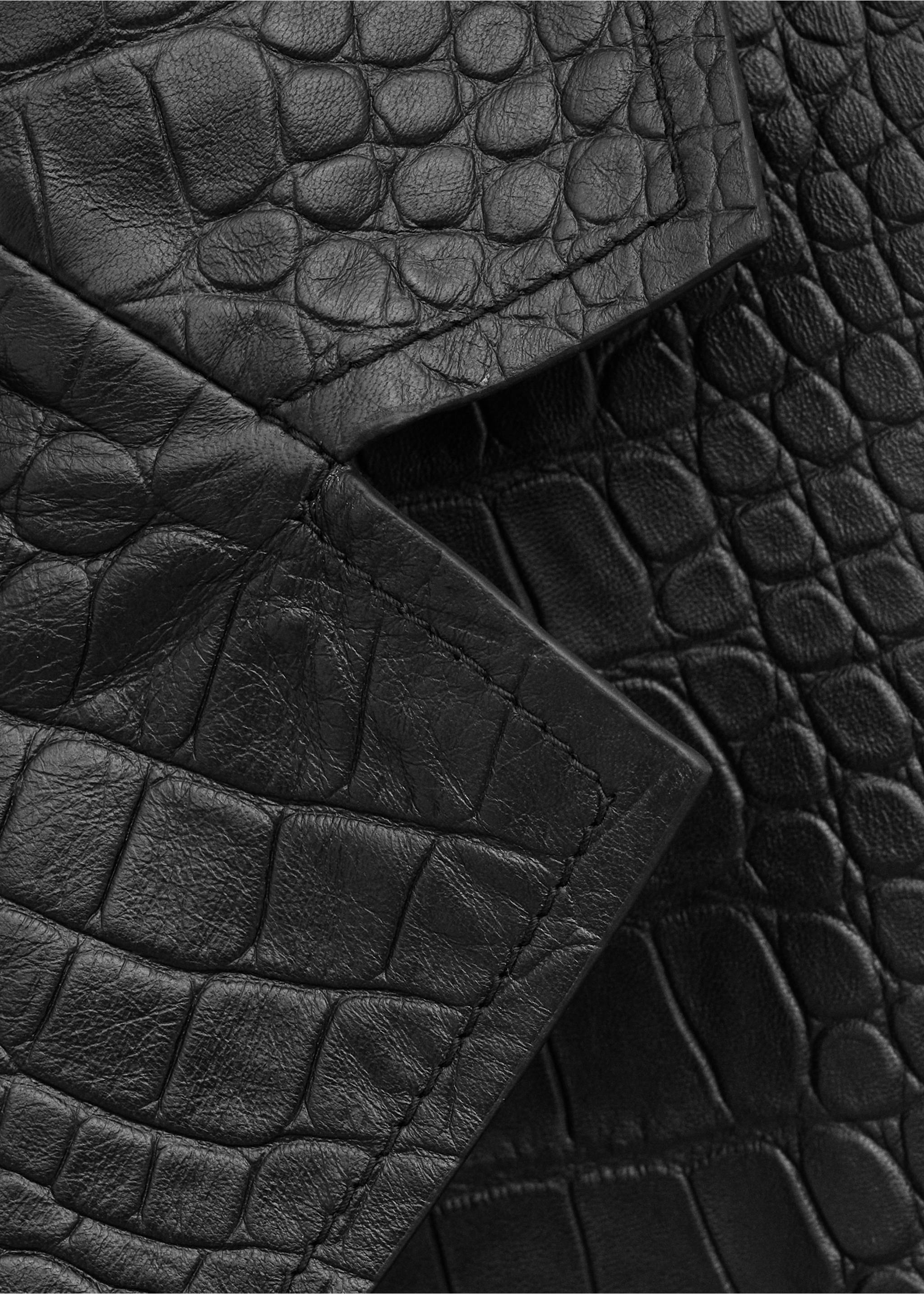 Crocodile-effect faux fur coat - Details of the article 8, Black. Ref: 27094772-00.
