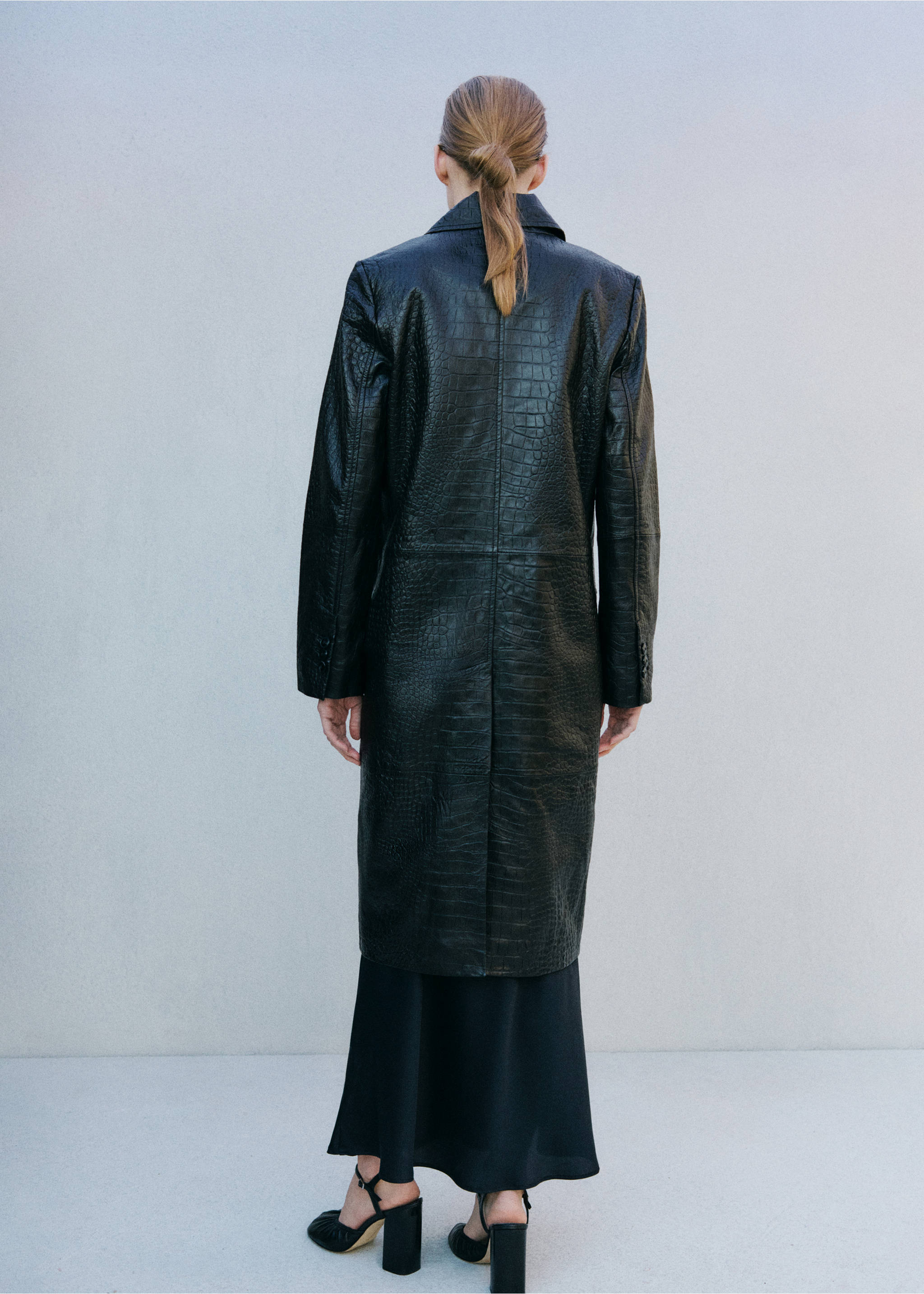 Crocodile-effect faux fur coat - Reverse of the article, Black. Ref: 27094772-04.