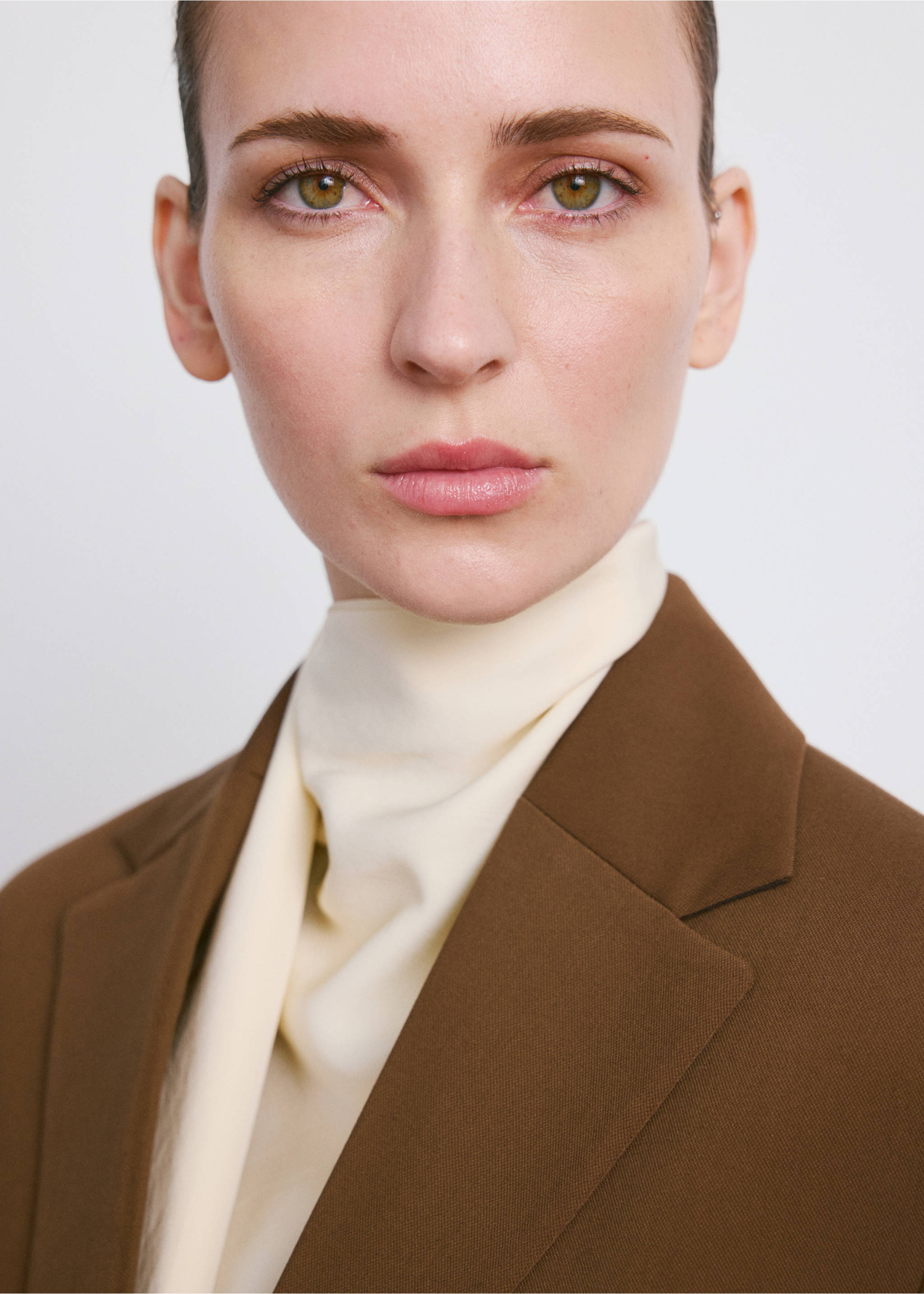 Blazer recta butxaques solapa - Detall de l'article 1, Caramel. Ref: 27094774-00.