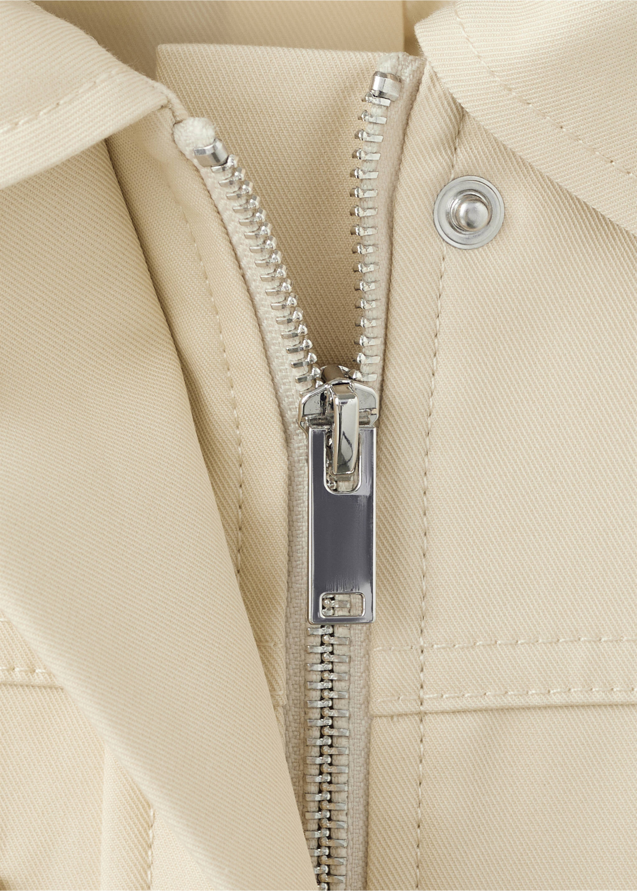 Oversized parka with pockets - Details of the article 8, Ecru. Ref: 27094780-00.