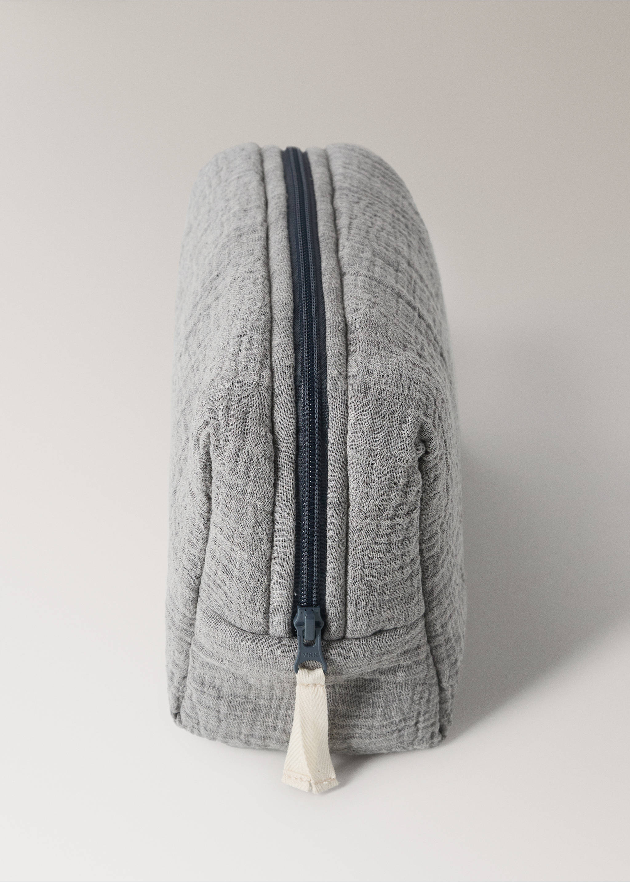 Trousse de toilette enfant en coton gaze - Détail de l'article 2, Gris. Ref: 27094786-00.