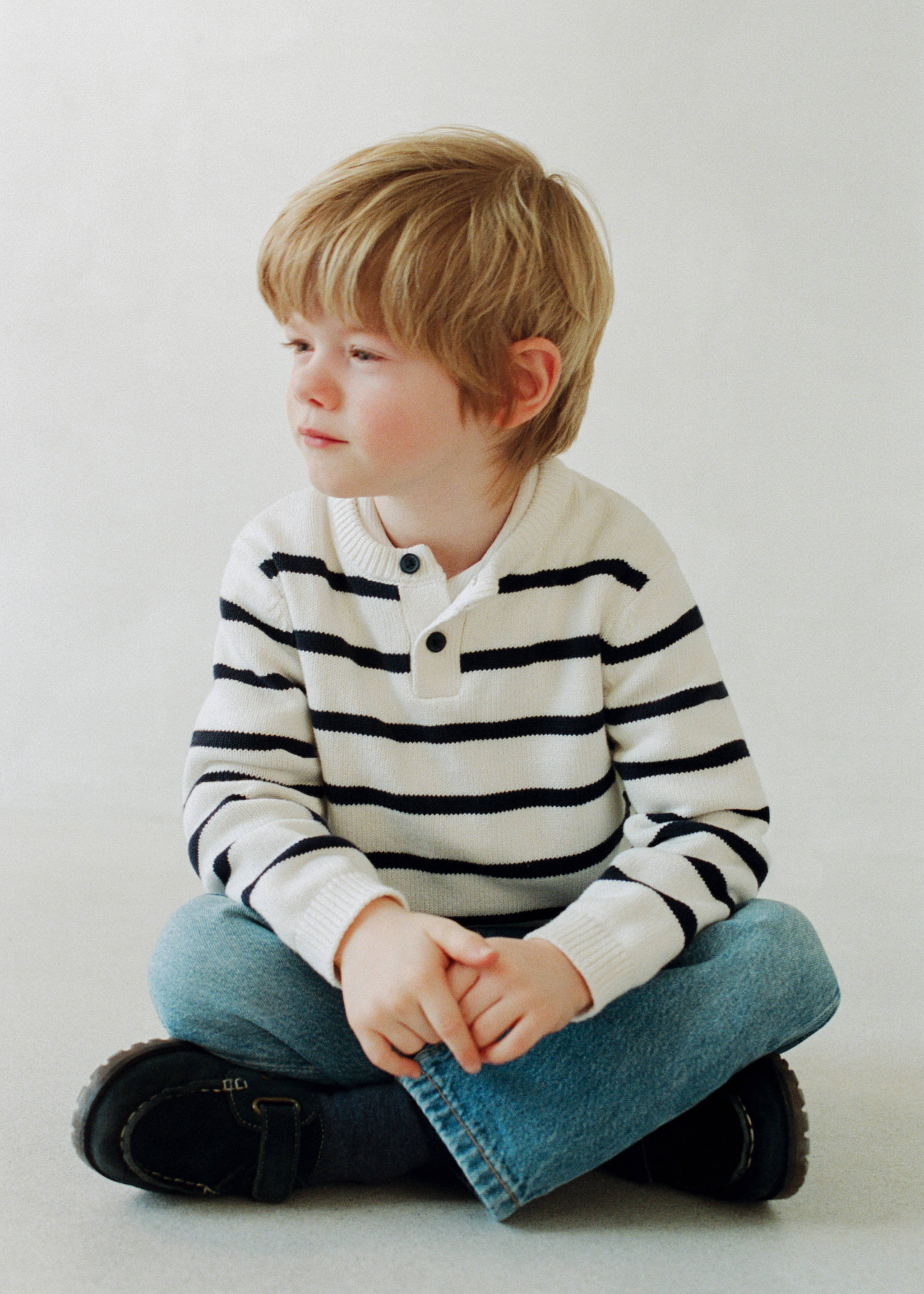 Pulover din tricot cu dungi - Detaliu al articolului 5