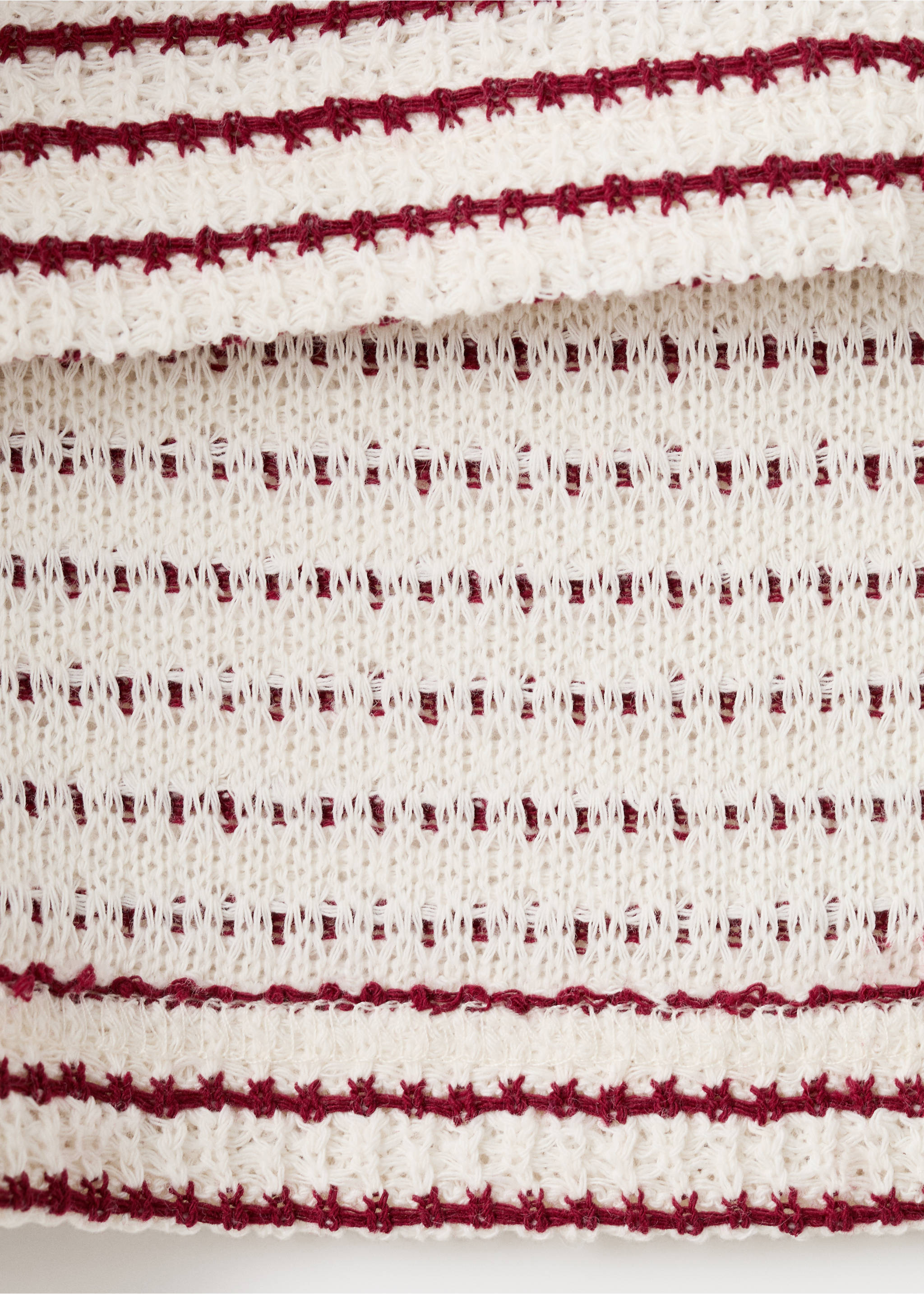 Knitted cropped sweater - Details of the article 8, Red. Ref: 27095154-00.