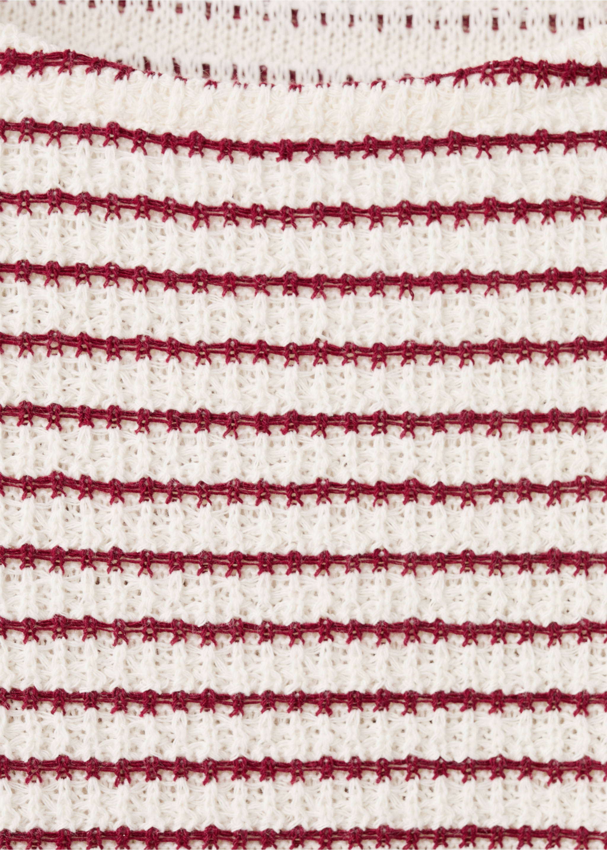 Knitted cropped sweater - Details of the article 0, Red. Ref: 27095154-00.