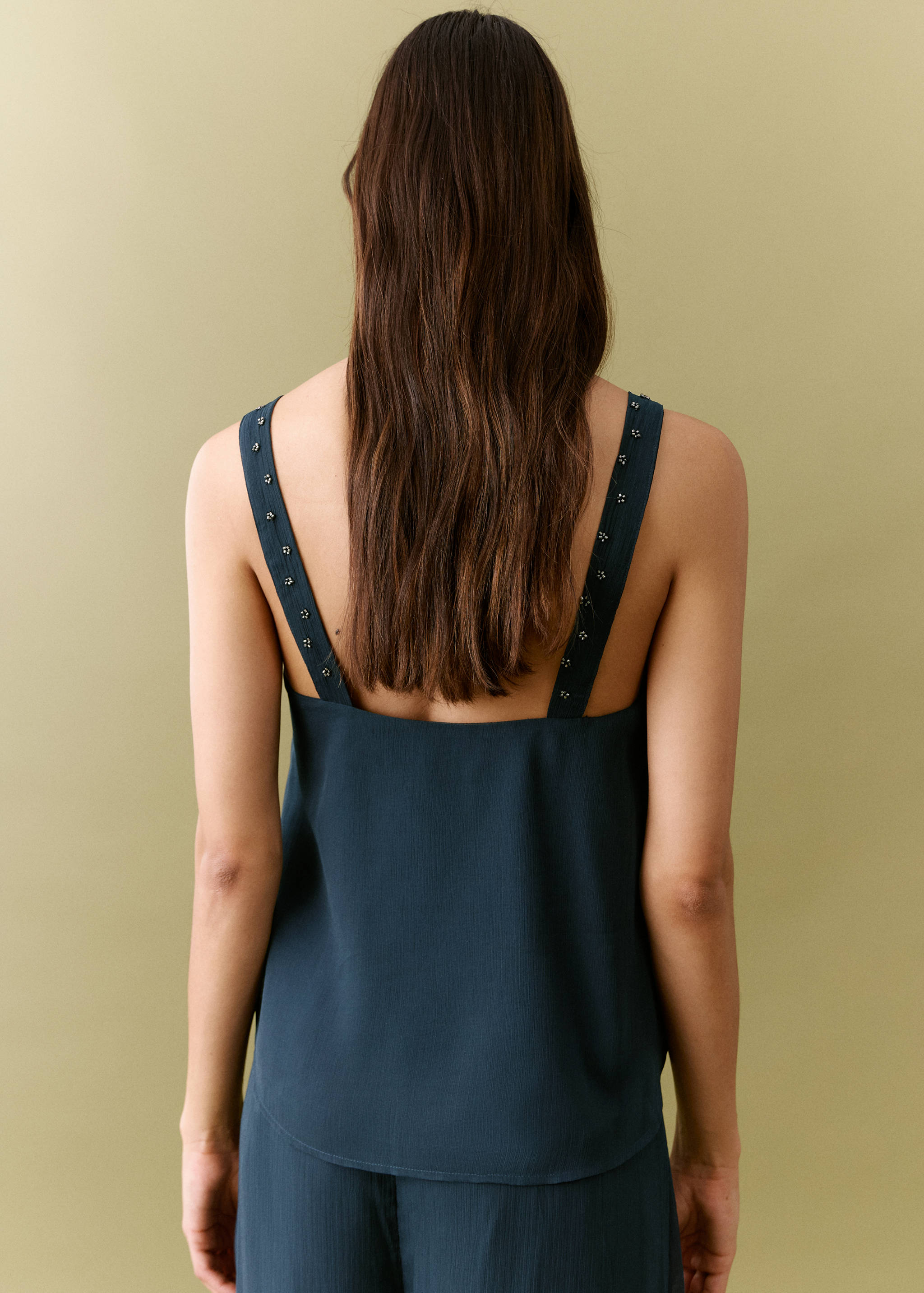Ruffled flowy top - Reverse of the article