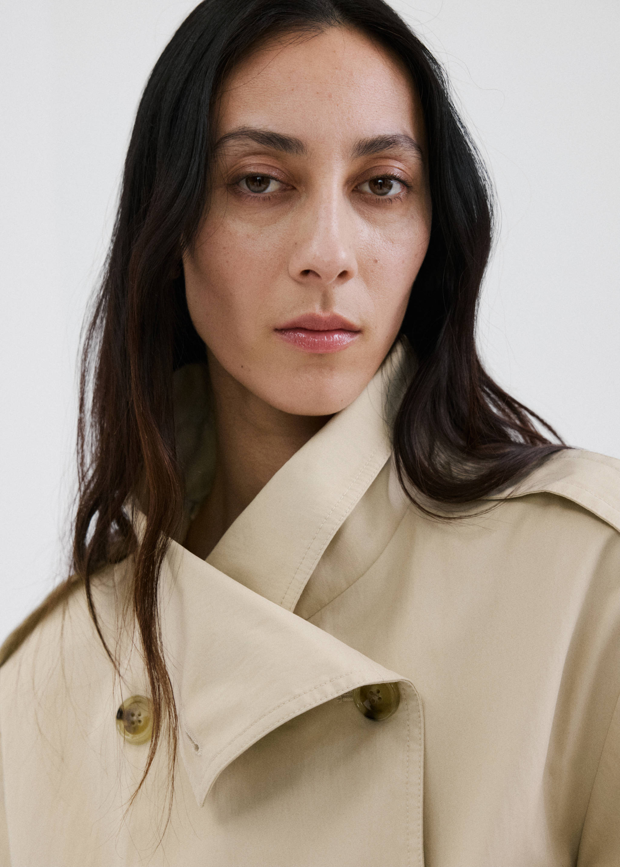 Funnel neck cropped trench coat - Details of the article 1