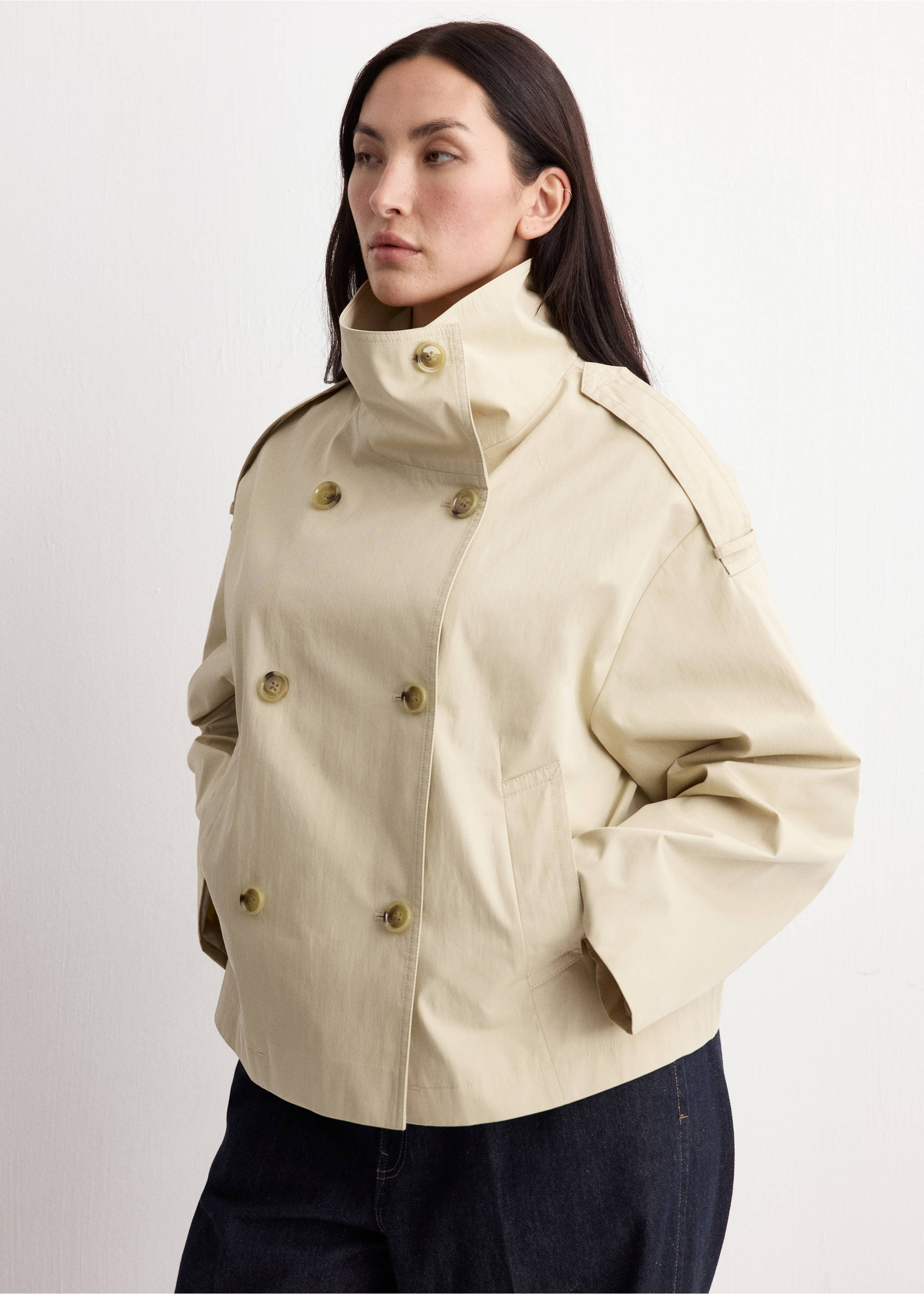 Funnel neck cropped trench coat - Details of the article 5, Beige. Ref: 27095814-00.