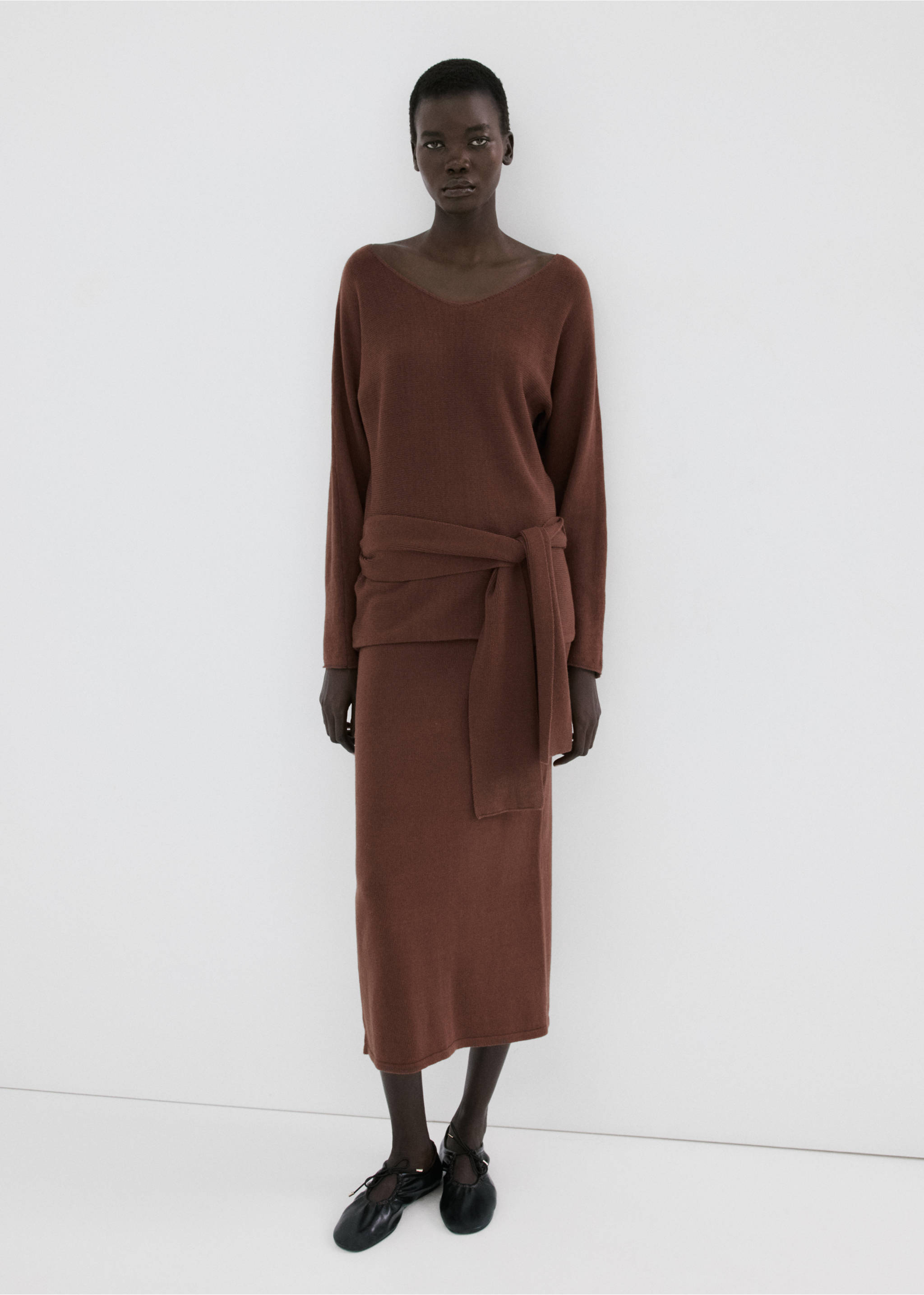 Bleistiftrock mit Schlitz - Allgemeine Ansicht, Schokolade. Ref: 27095818-00.