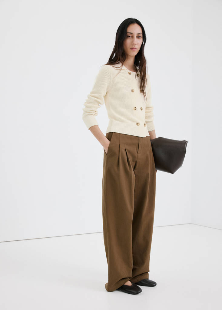 Knitted buttoned jacket — Ecru